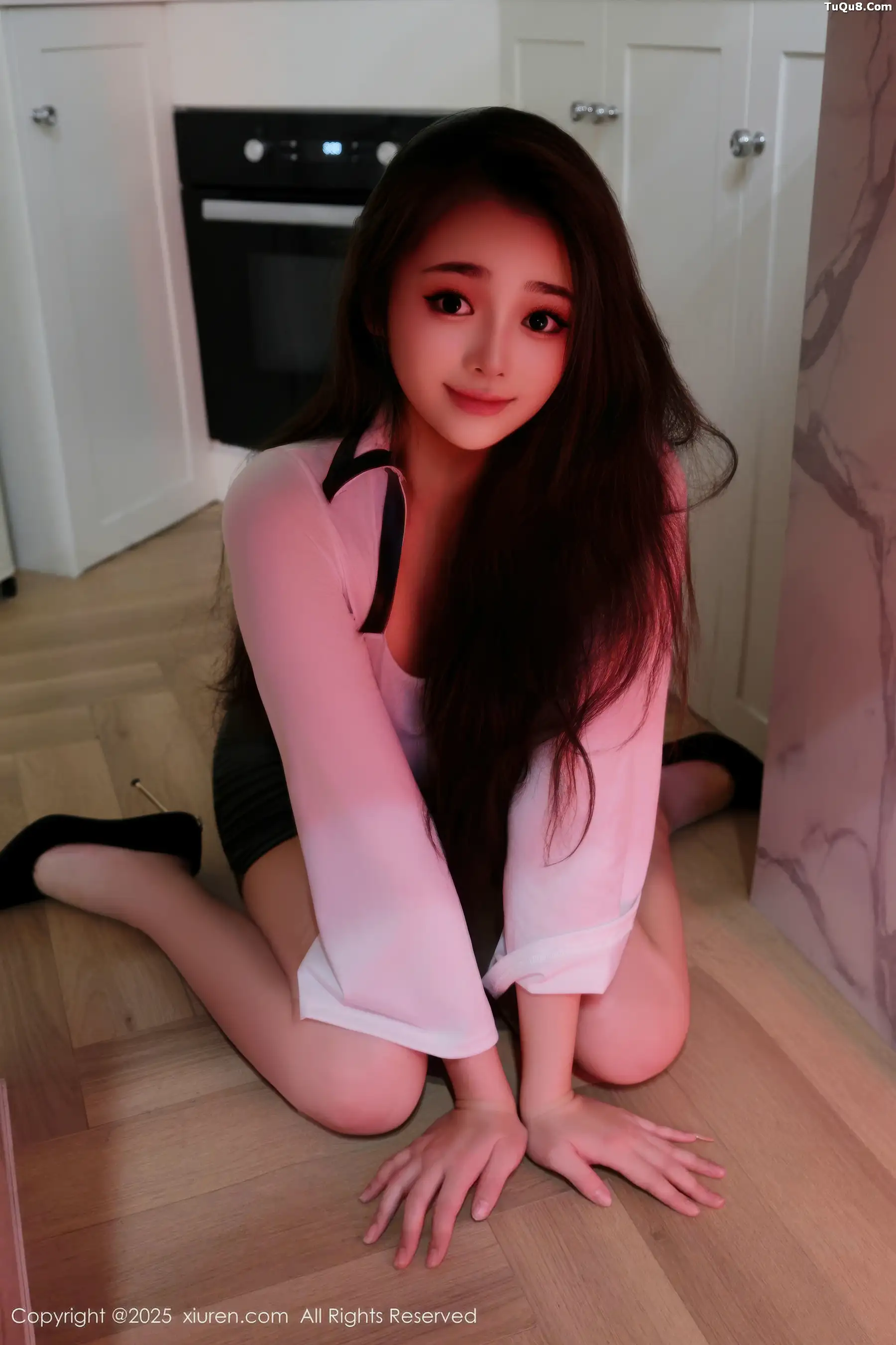   [XiuRen]高清写真图 2025.11.17 No.10993 福福_Thrive 丰满身材第49张图片