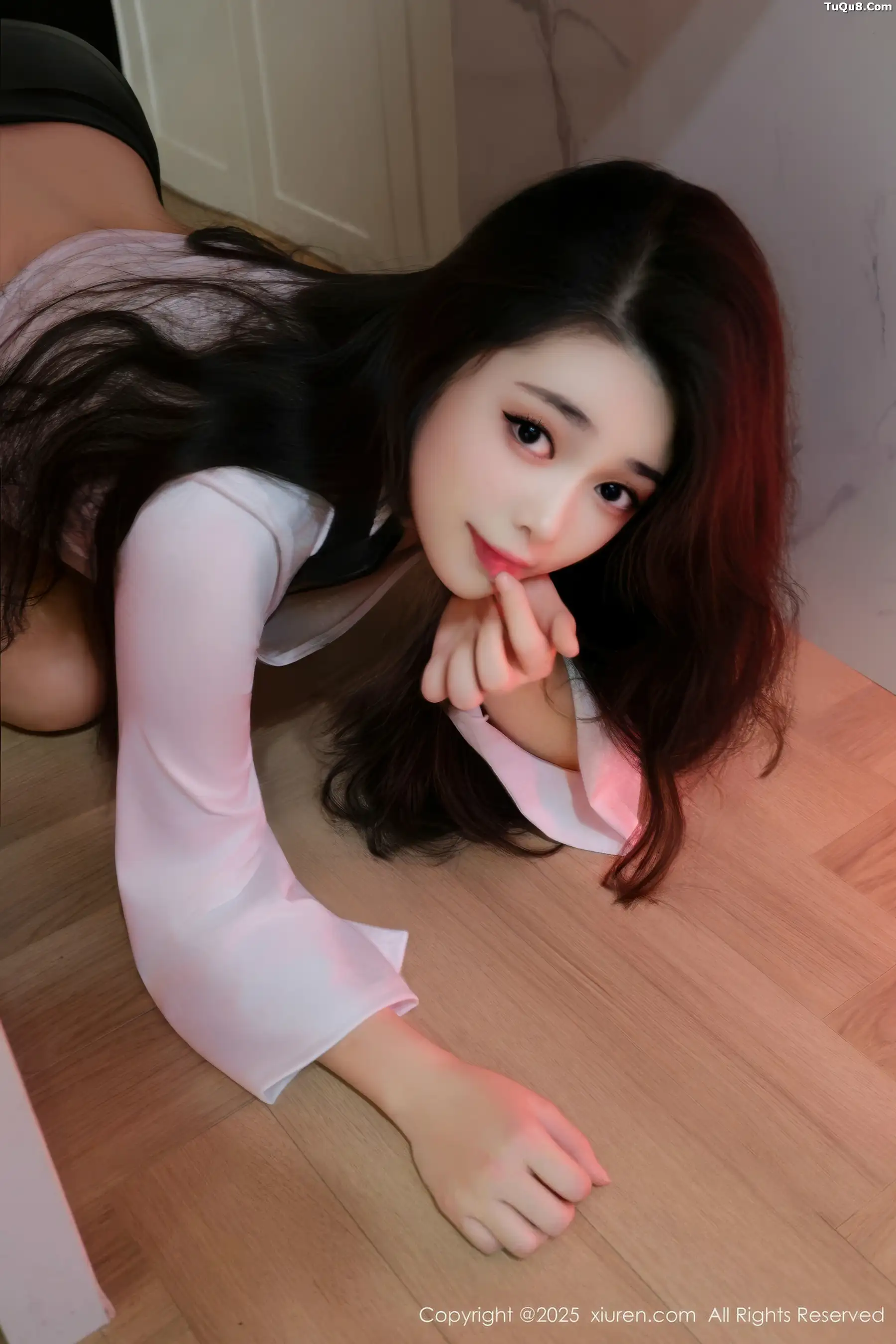   [XiuRen]高清写真图 2025.11.17 No.10993 福福_Thrive 丰满身材第51张图片