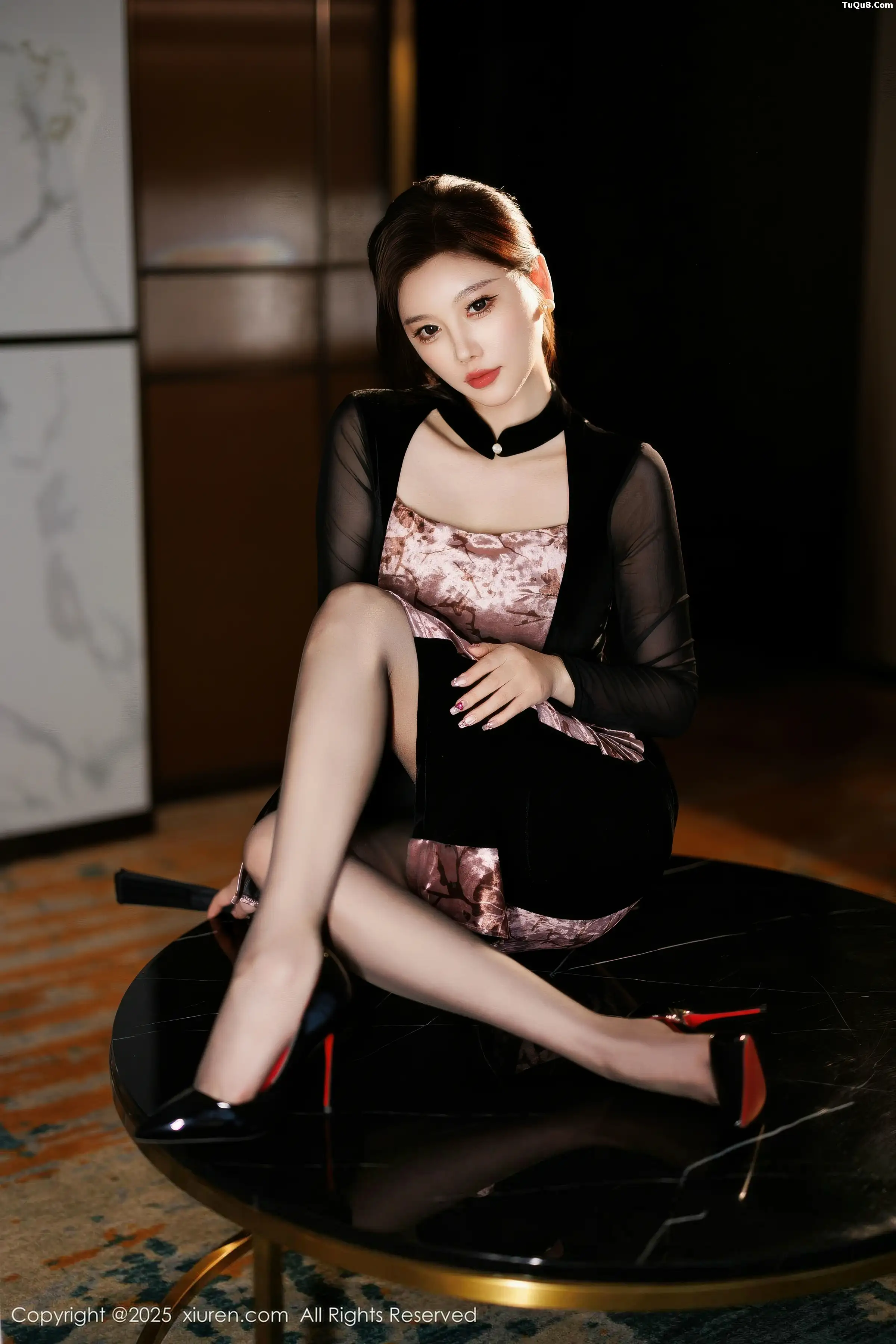   [XiuRen]高清写真图 2025.11.20 No.11013 CHENCHEN. 情趣内衣第10张图片