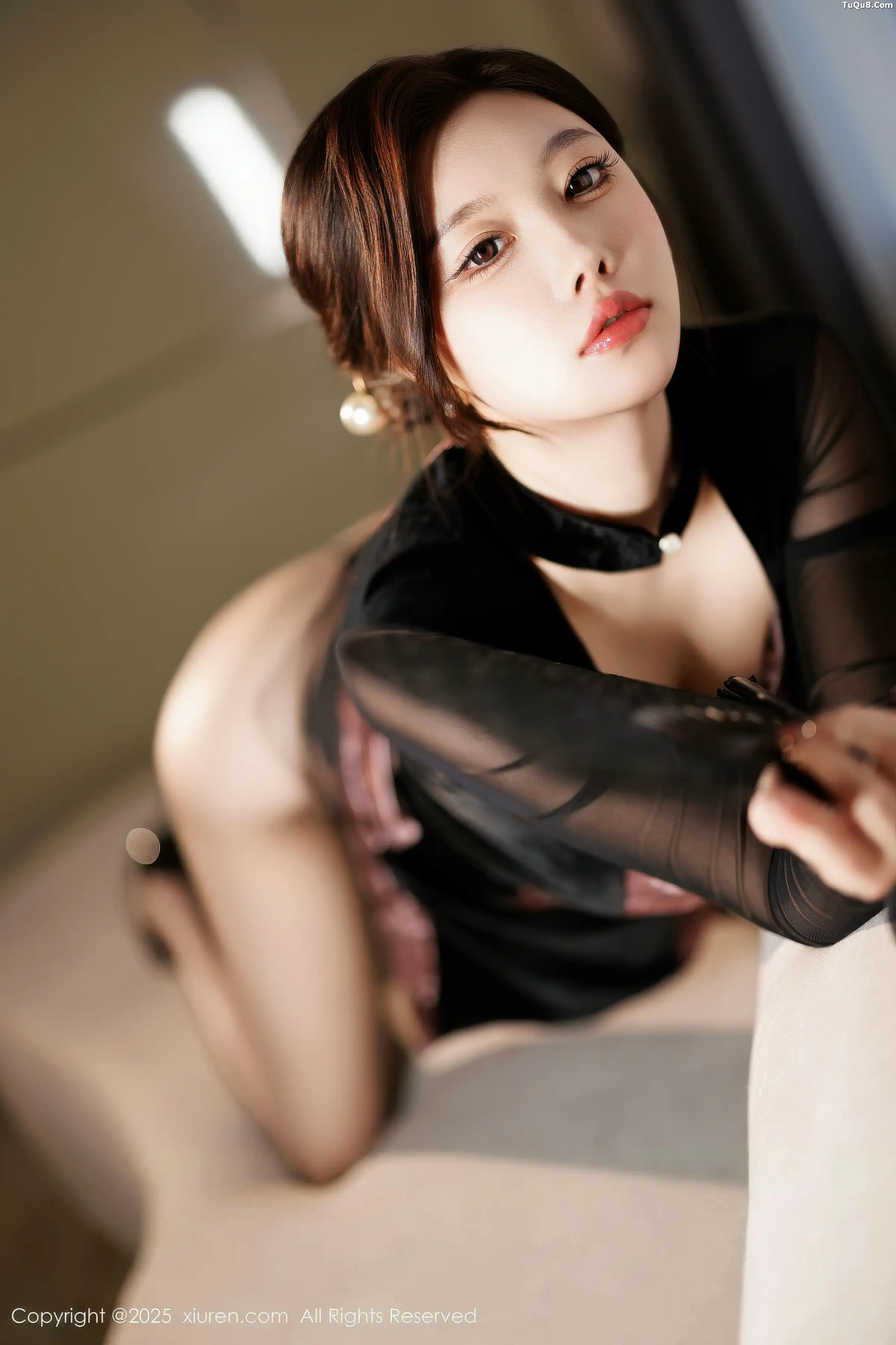   [XiuRen]高清写真图 2025.11.20 No.11013 CHENCHEN. 情趣内衣第21张图片