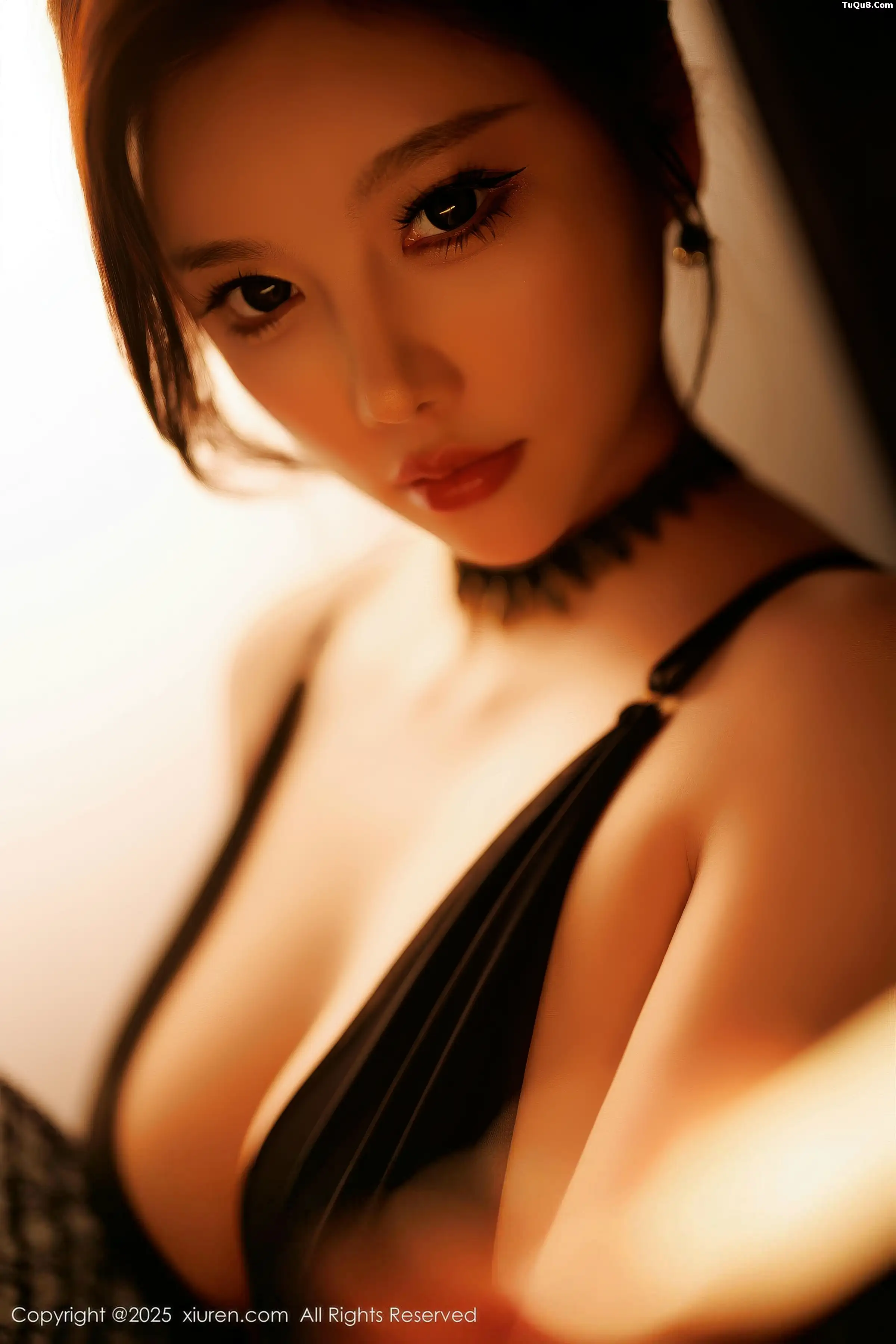   [XiuRen]高清写真图 2025.11.20 No.11013 CHENCHEN. 情趣内衣第47张图片