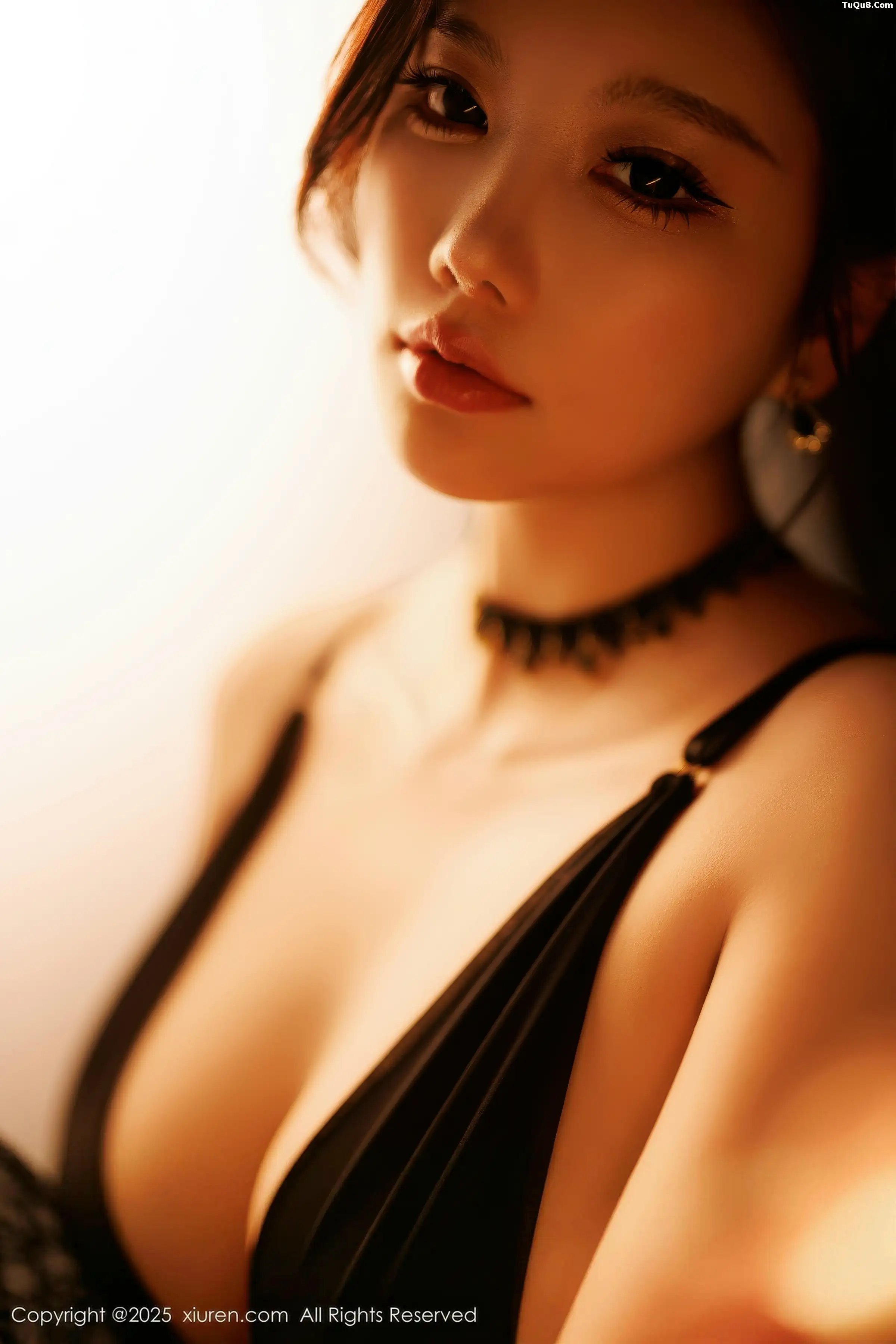   [XiuRen]高清写真图 2025.11.20 No.11013 CHENCHEN. 情趣内衣第48张图片