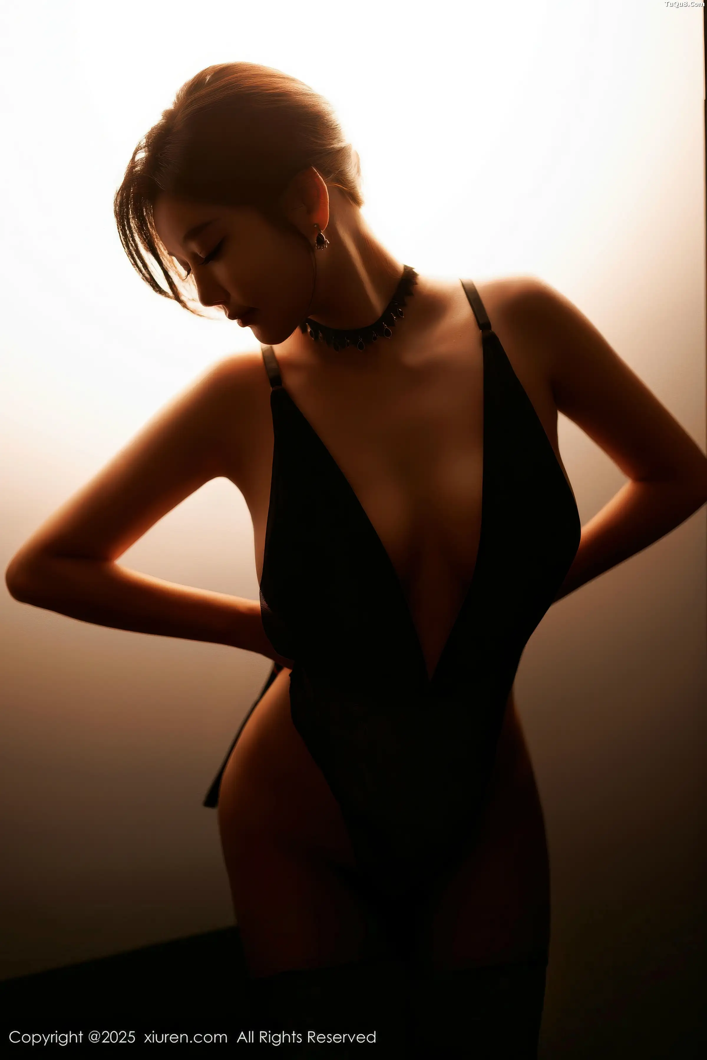   [XiuRen]高清写真图 2025.11.20 No.11013 CHENCHEN. 情趣内衣第49张图片