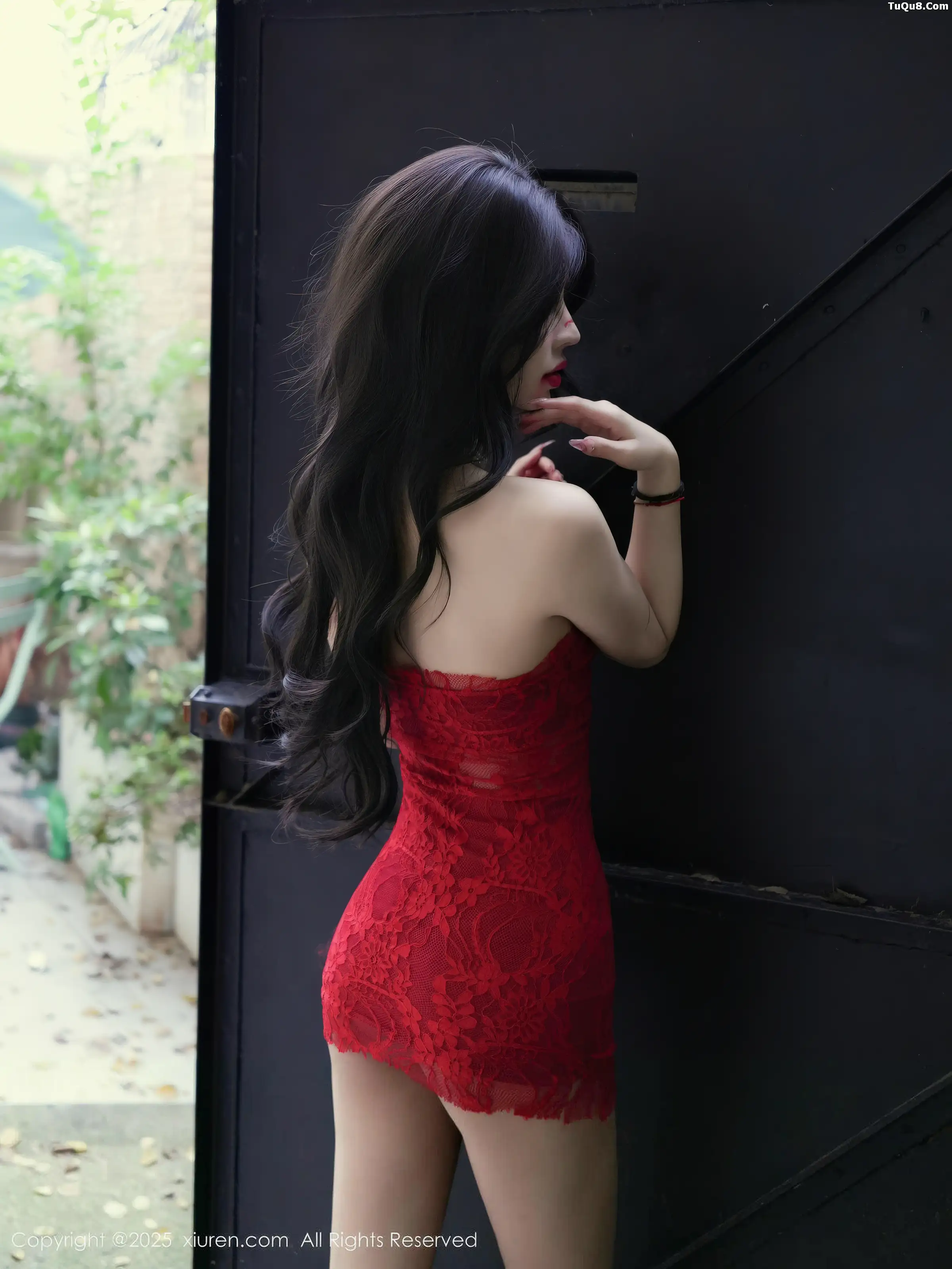   [XiuRen]高清写真图 2025.11.26 No.11032 四月月 模特合集第9张图片