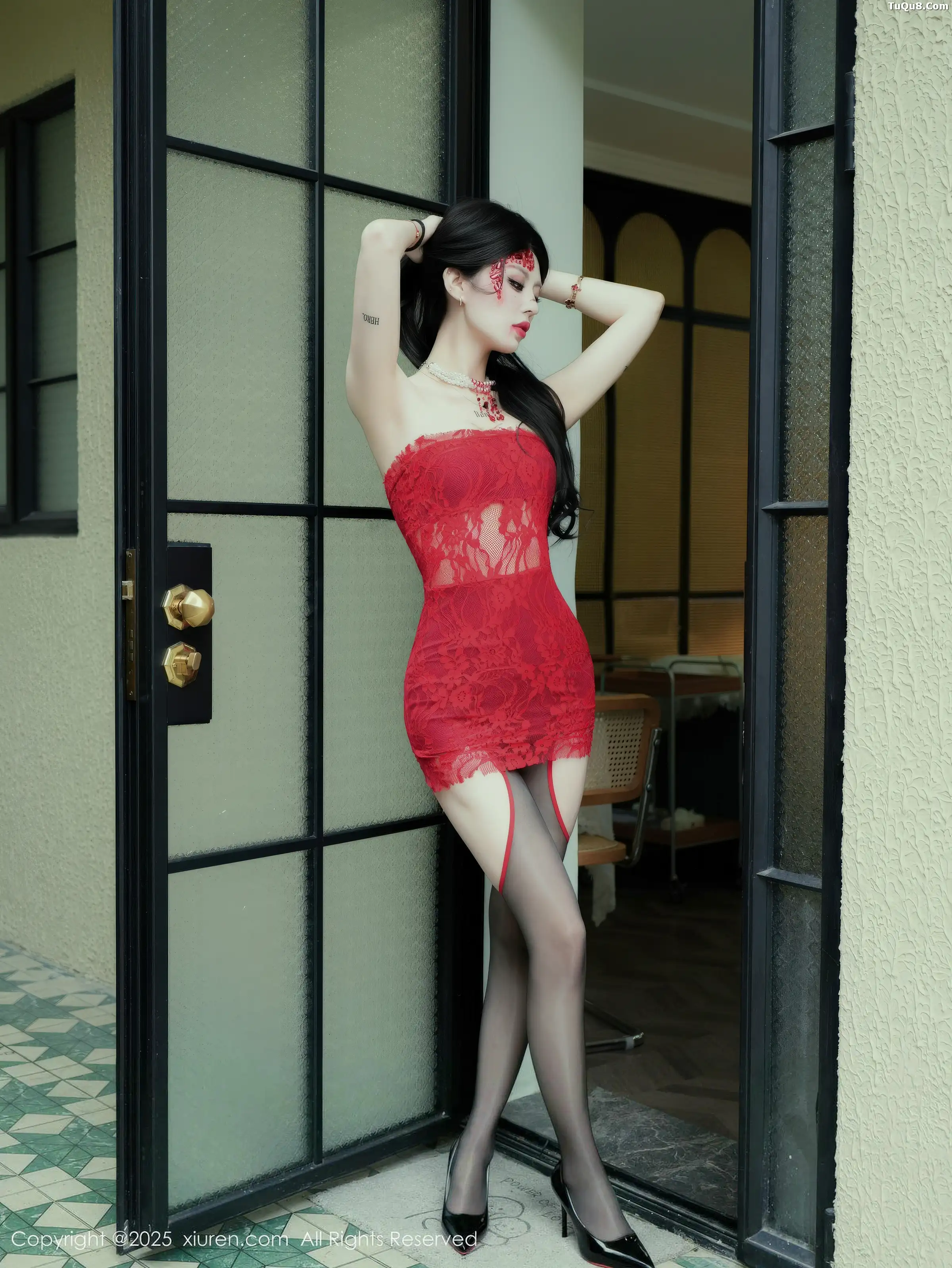   [XiuRen]高清写真图 2025.11.26 No.11032 四月月 模特合集第20张图片