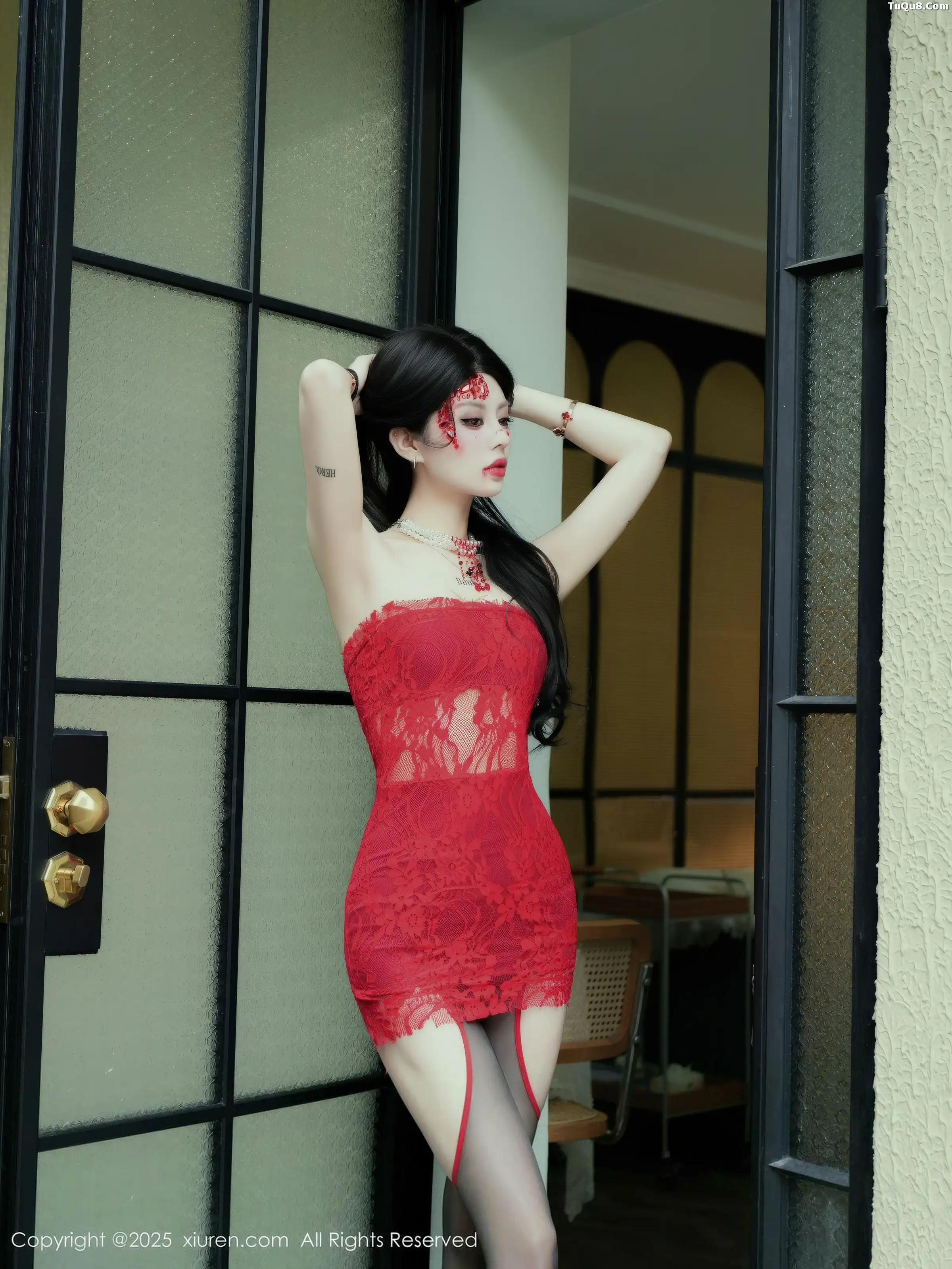   [XiuRen]高清写真图 2025.11.26 No.11032 四月月 模特合集第21张图片