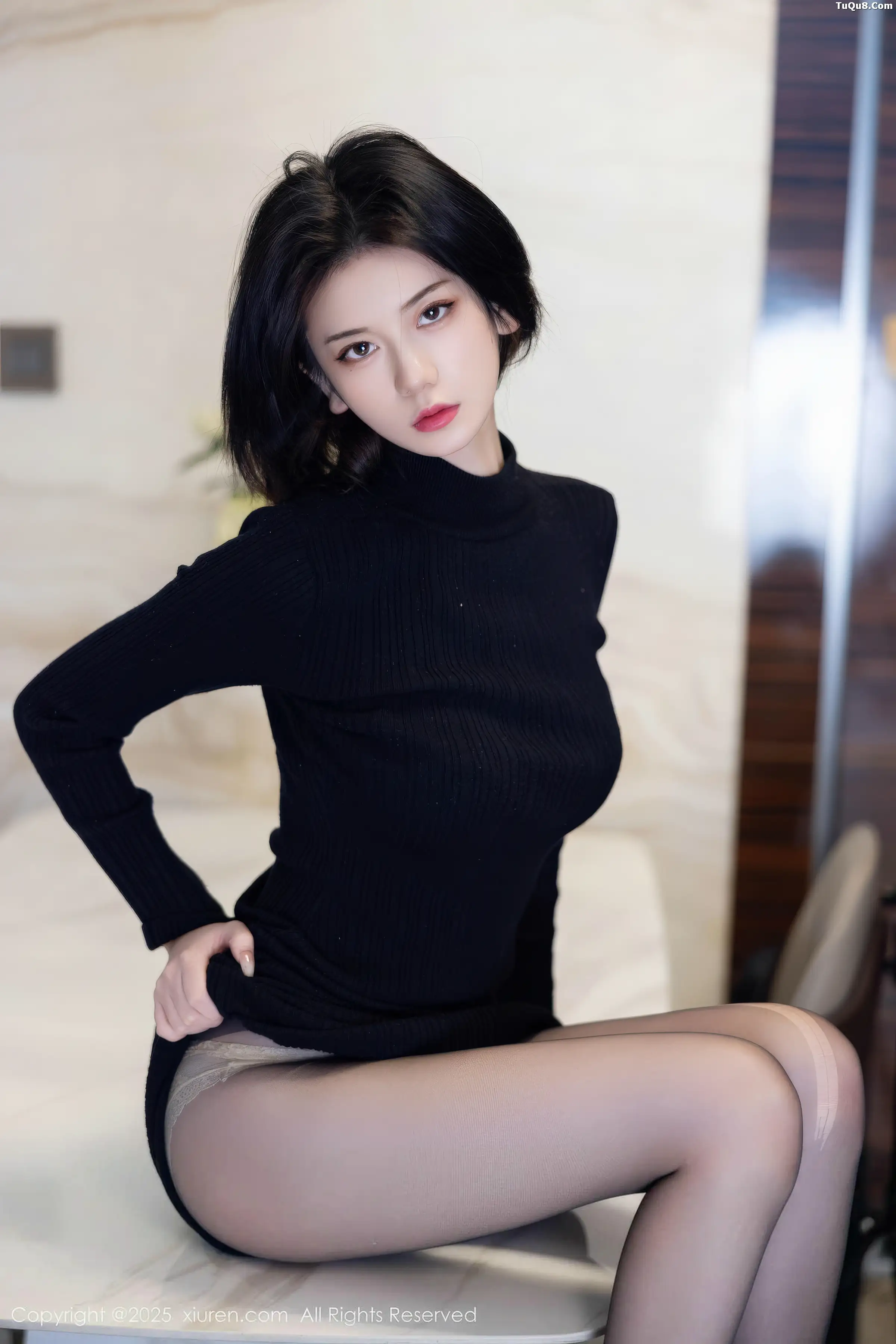   [XiuRen]高清写真图 2025.11.27 No.11036 赵语嫣Baby 魅惑黑丝第14张图片