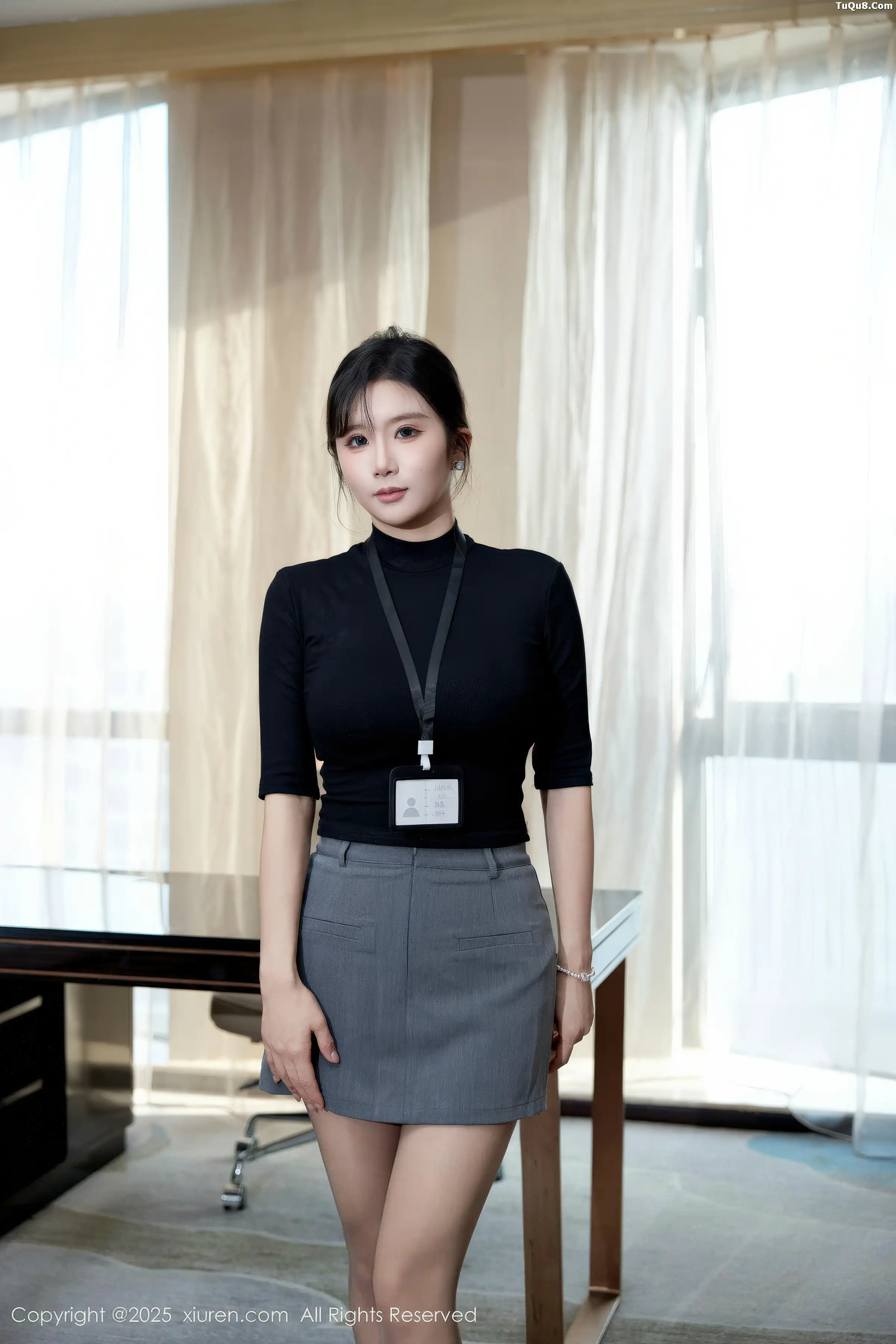   [XiuRen]高清写真图 2025.12.19 No.11130 小肉肉咪 蕾丝内衣第3张图片