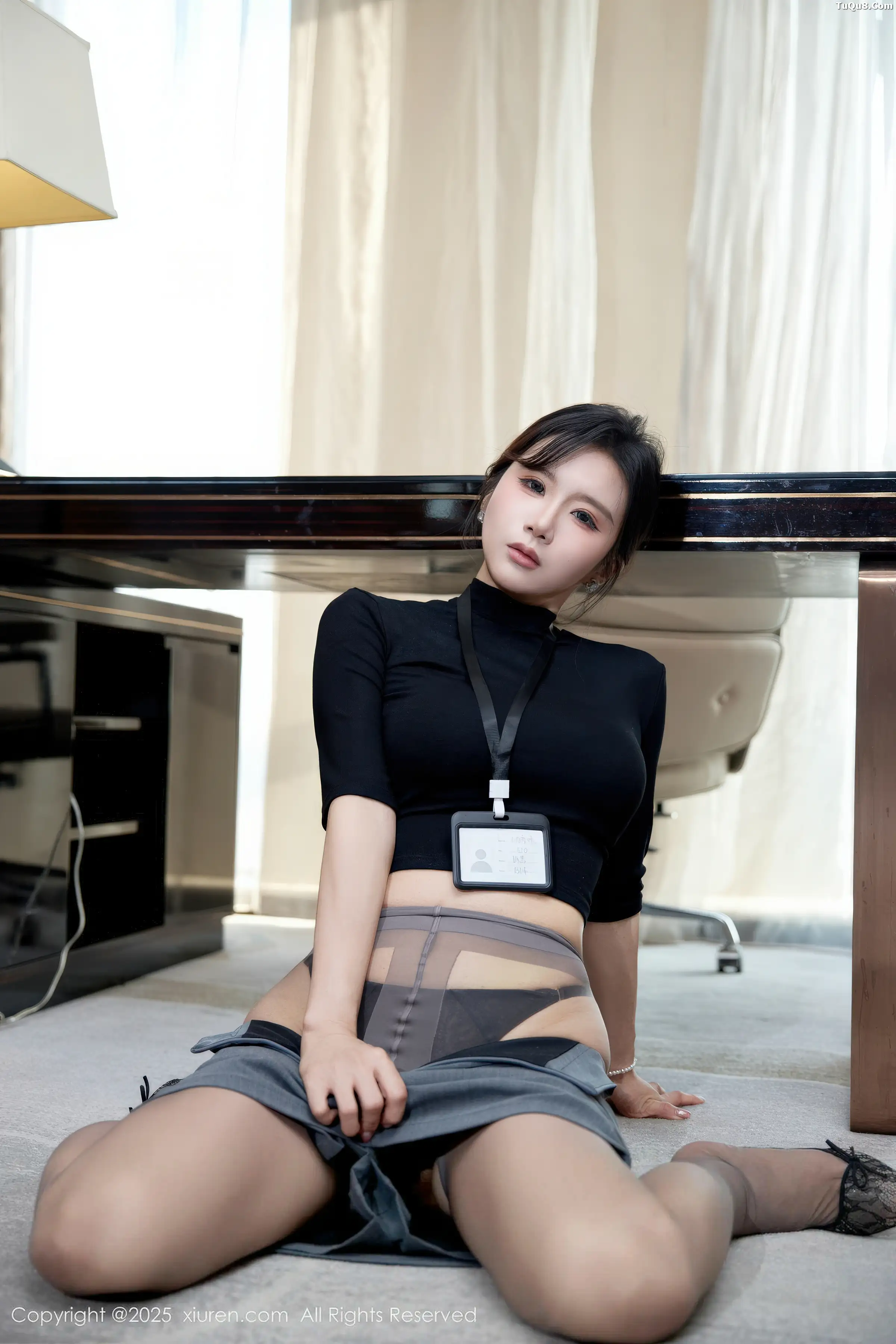   [XiuRen]高清写真图 2025.12.19 No.11130 小肉肉咪 蕾丝内衣第19张图片