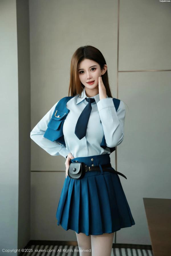   [XiuRen]高清写真图 2025.12.23 No.11141 苏甜橙子 JK制服第4张图片