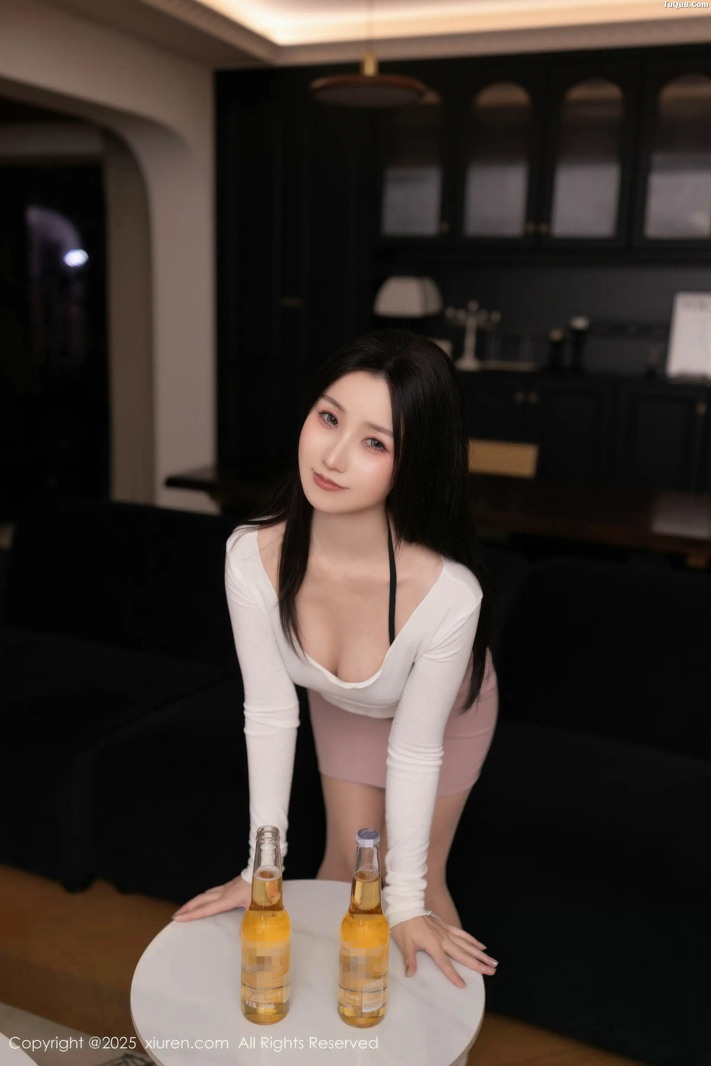   [XiuRen]高清写真图 2025.12.24 No.11147 杏子Yada 性感白T第11张图片