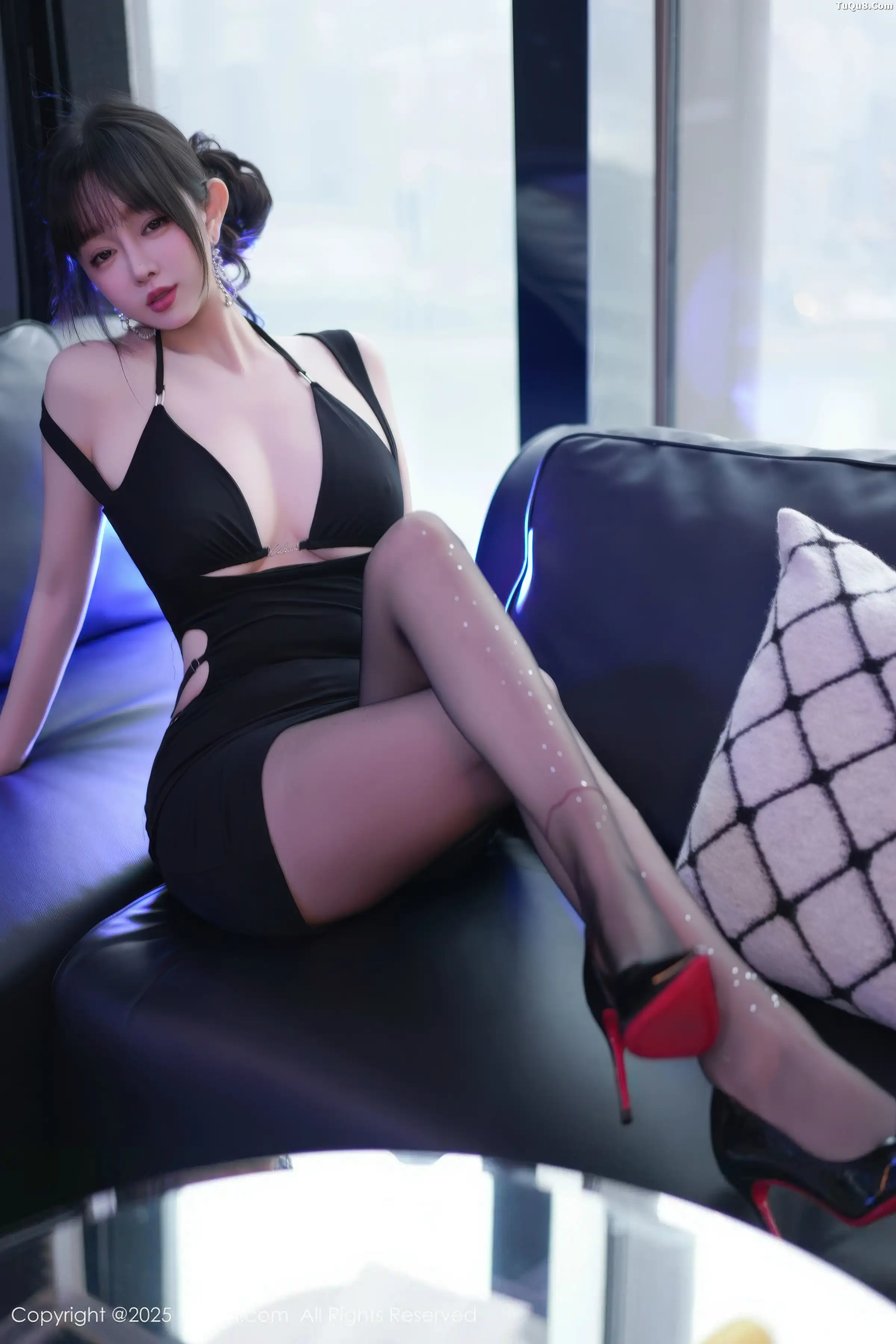   [XiuRen]高清写真图 2025.12.26 No.11165 王羽纯✨ 情趣内衣第23张图片