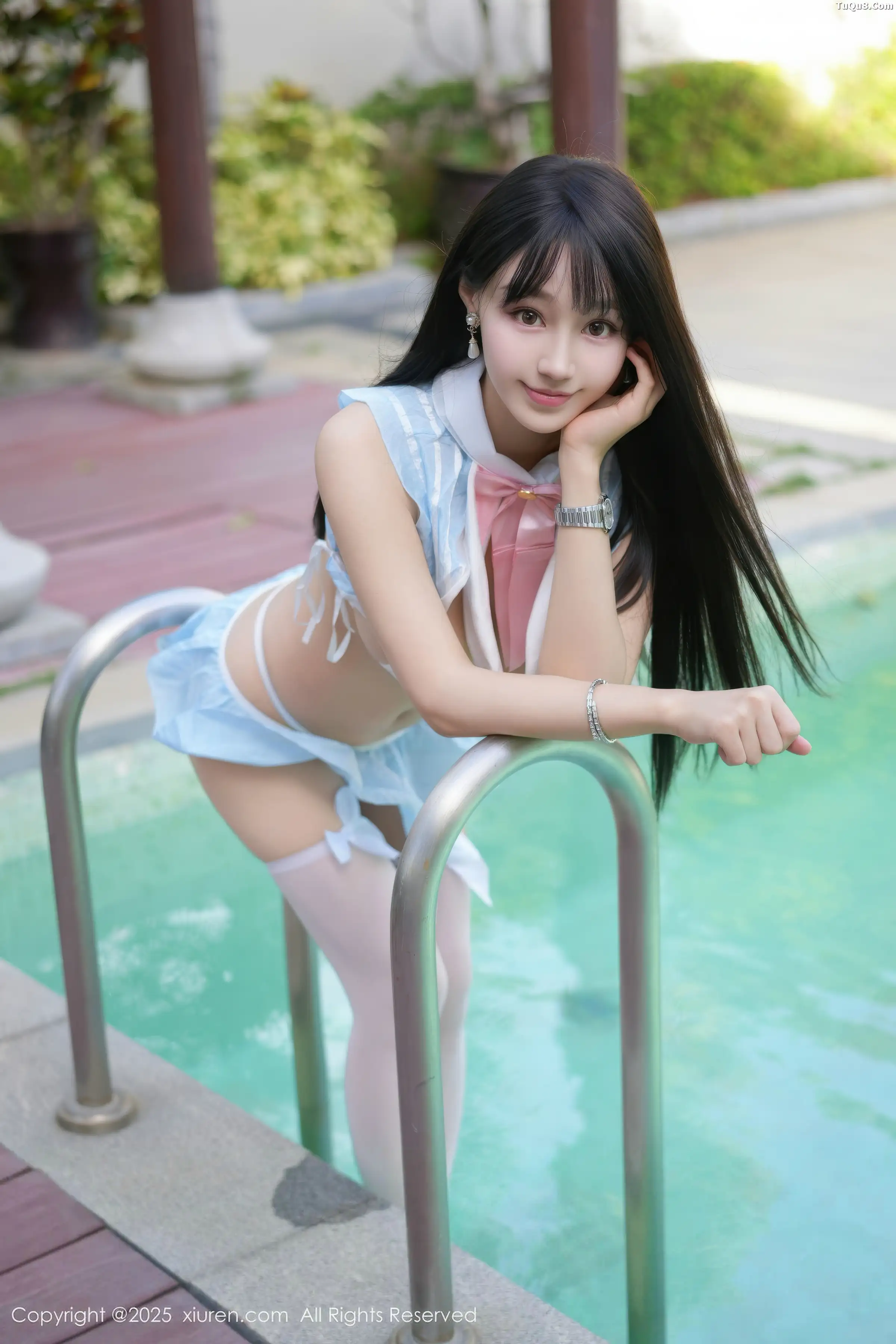   [XiuRen]高清写真图 2025.12.29 No.11170 心上可Flora 性感比基尼第10张图片