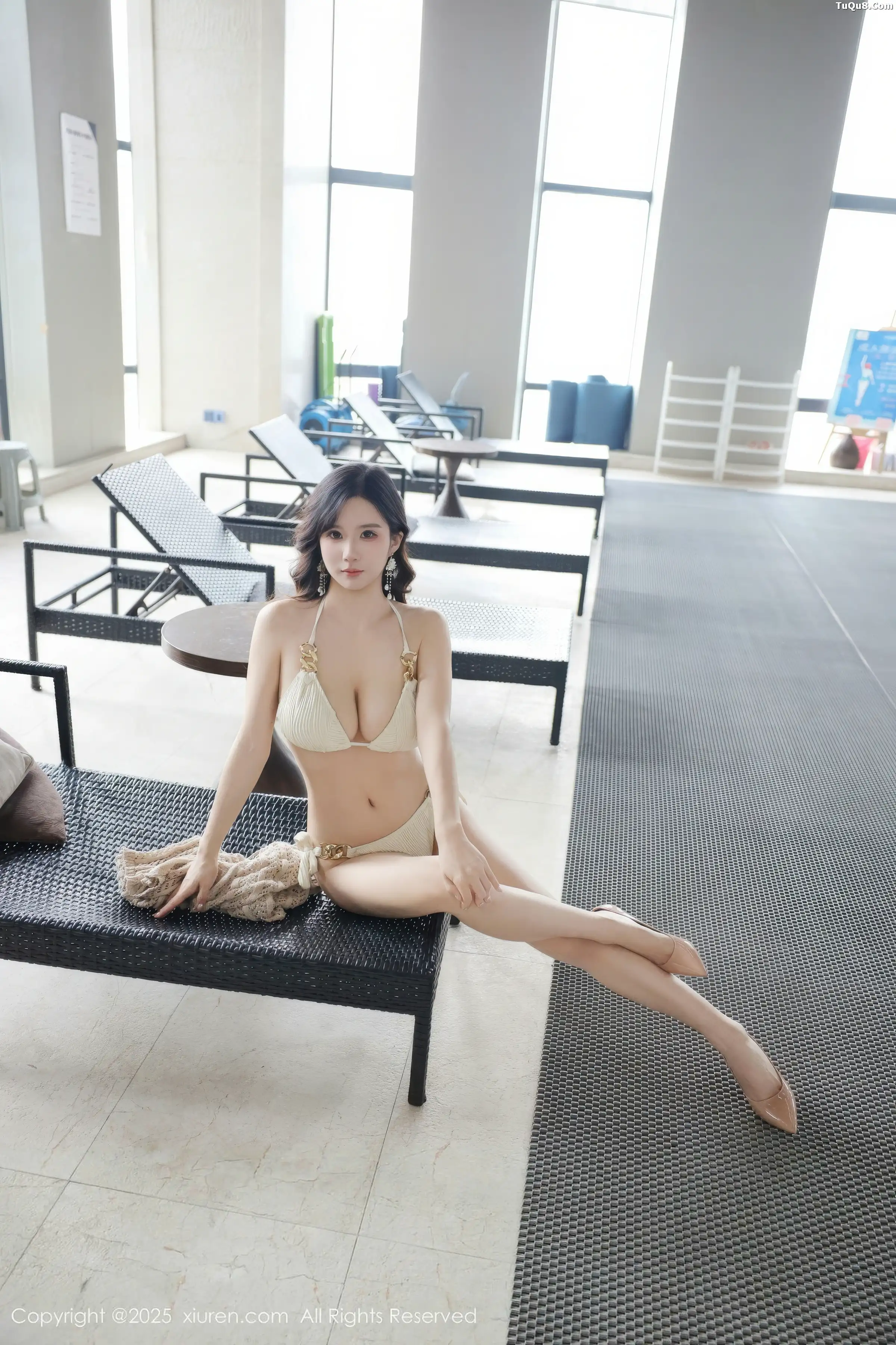   [XiuRen]高清写真图 2025.12.31 No.11182 小肉肉咪 性感比基尼第21张图片