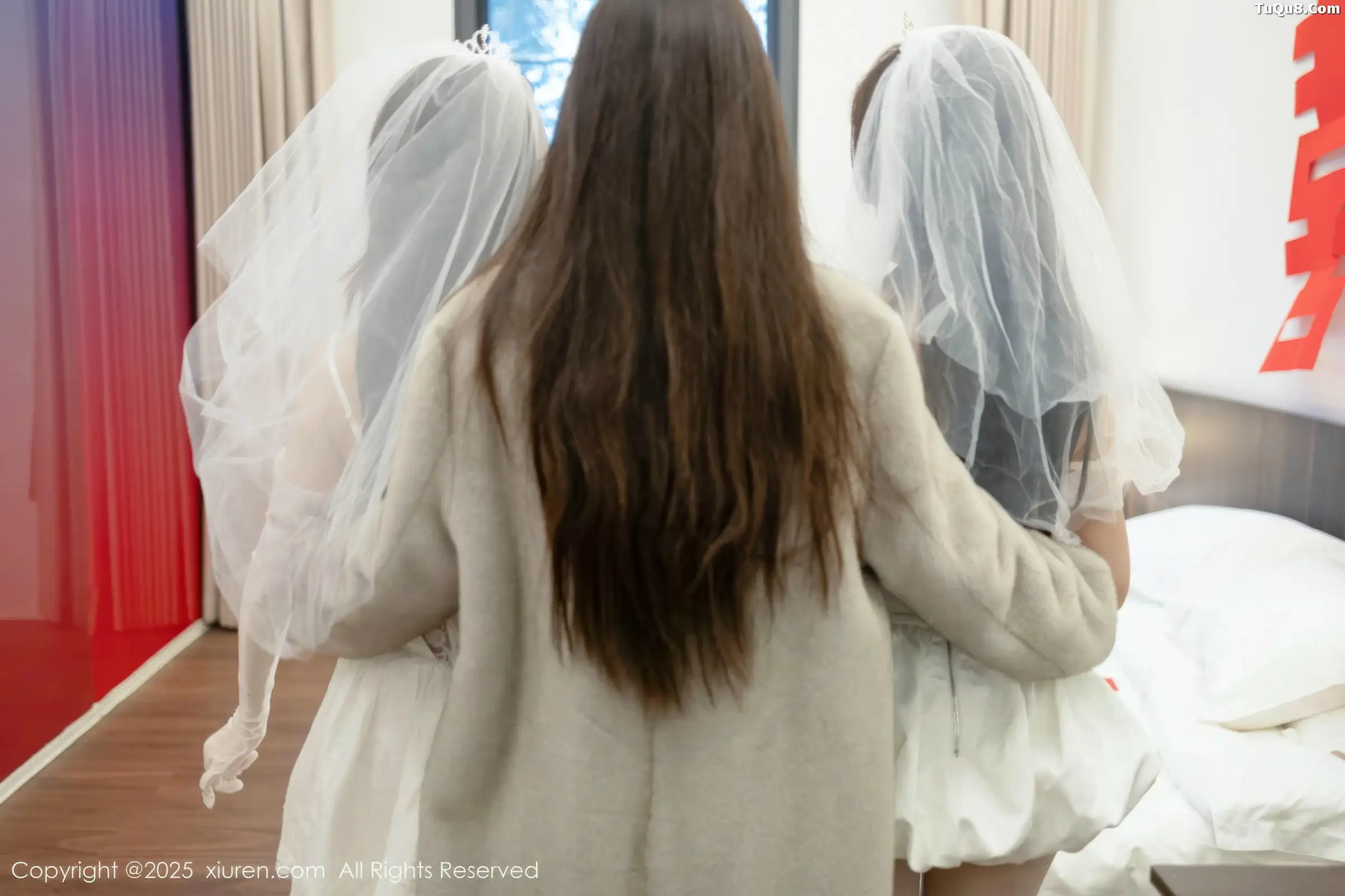   [XiuRen]高清写真图 2025.12.31 No.11184 Twins-桃之夭夭 白色蕾丝婚纱第8张图片