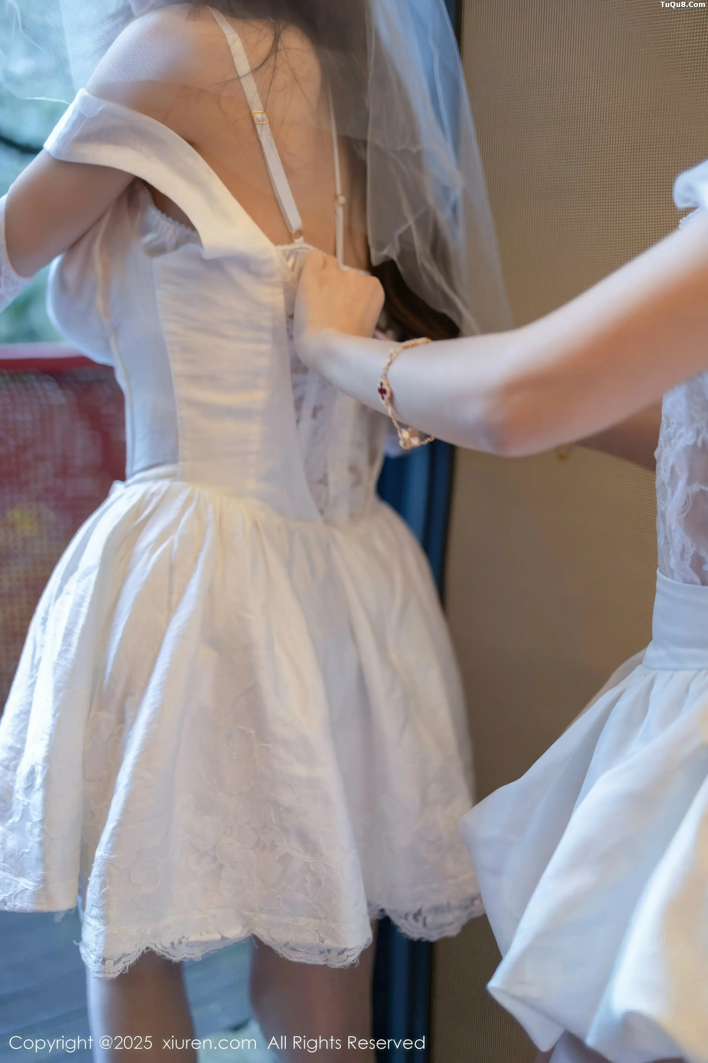   [XiuRen]高清写真图 2025.12.31 No.11184 Twins-桃之夭夭 白色蕾丝婚纱第21张图片