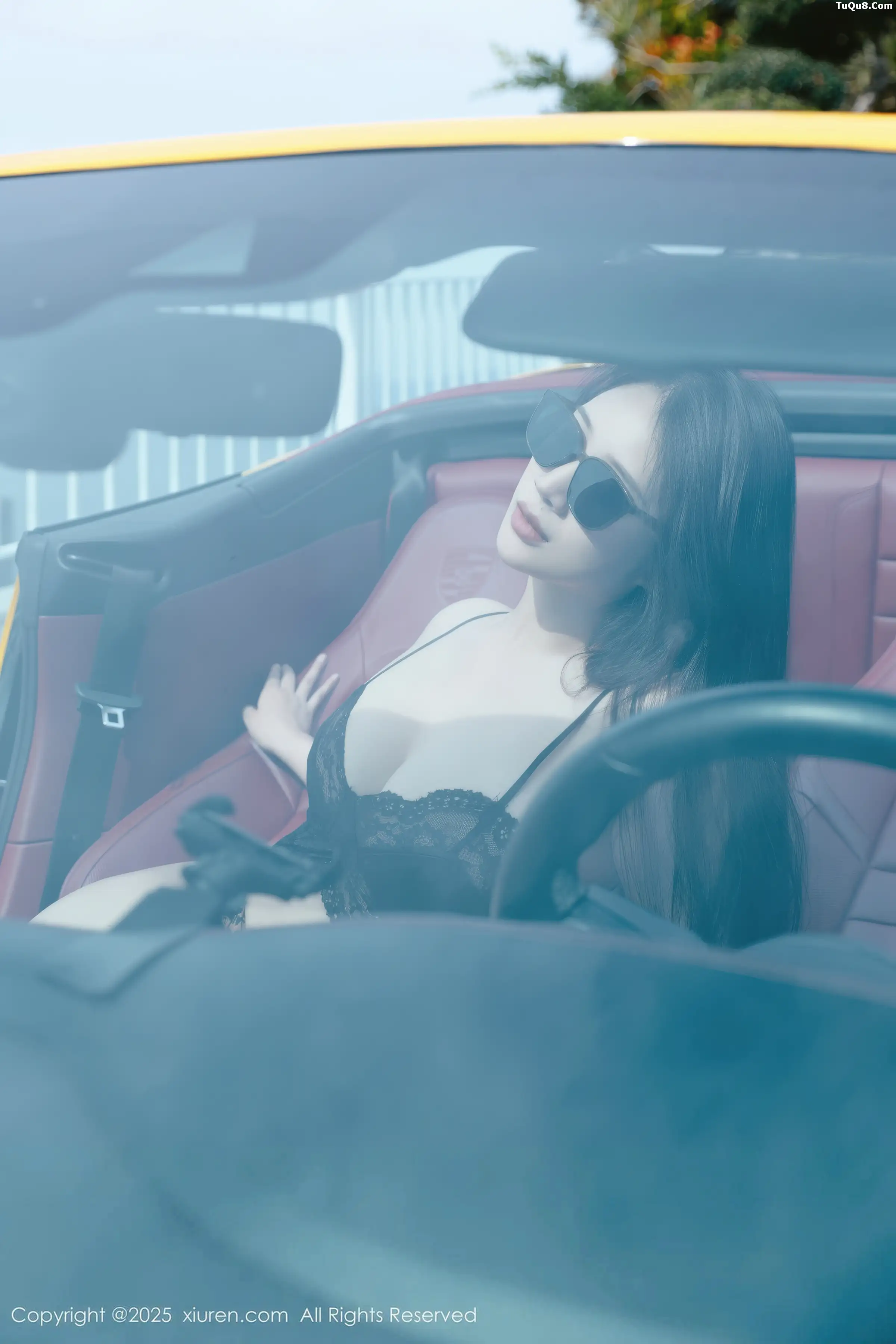   [XiuRen]高清写真图 2025.12.31 No.11179 南乔 蕾丝情趣内衣第47张图片