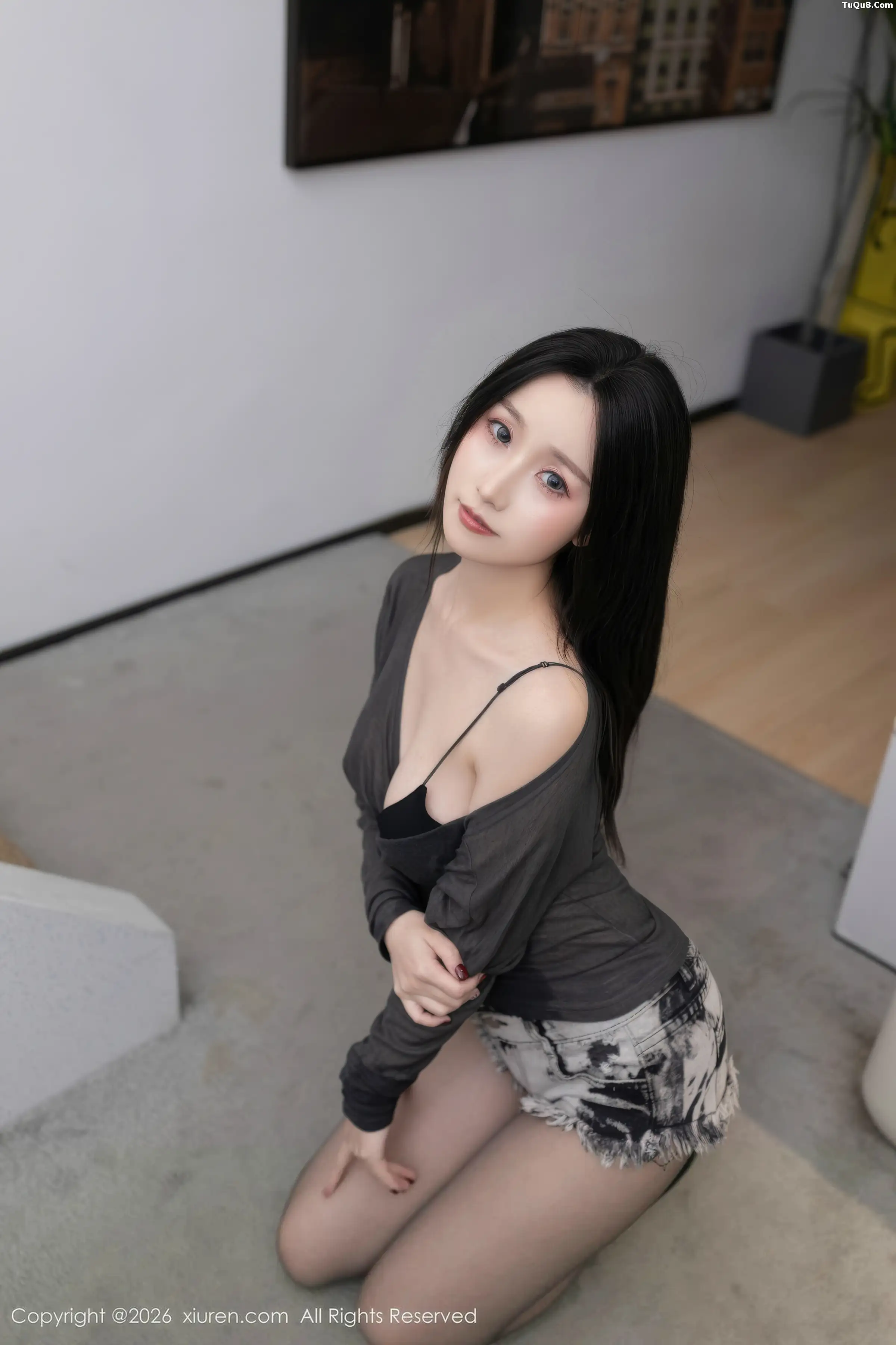   [XiuRen]高清写真图 2026.01.07 No.11202 杏子Yada 黑色情趣内衣第13张图片