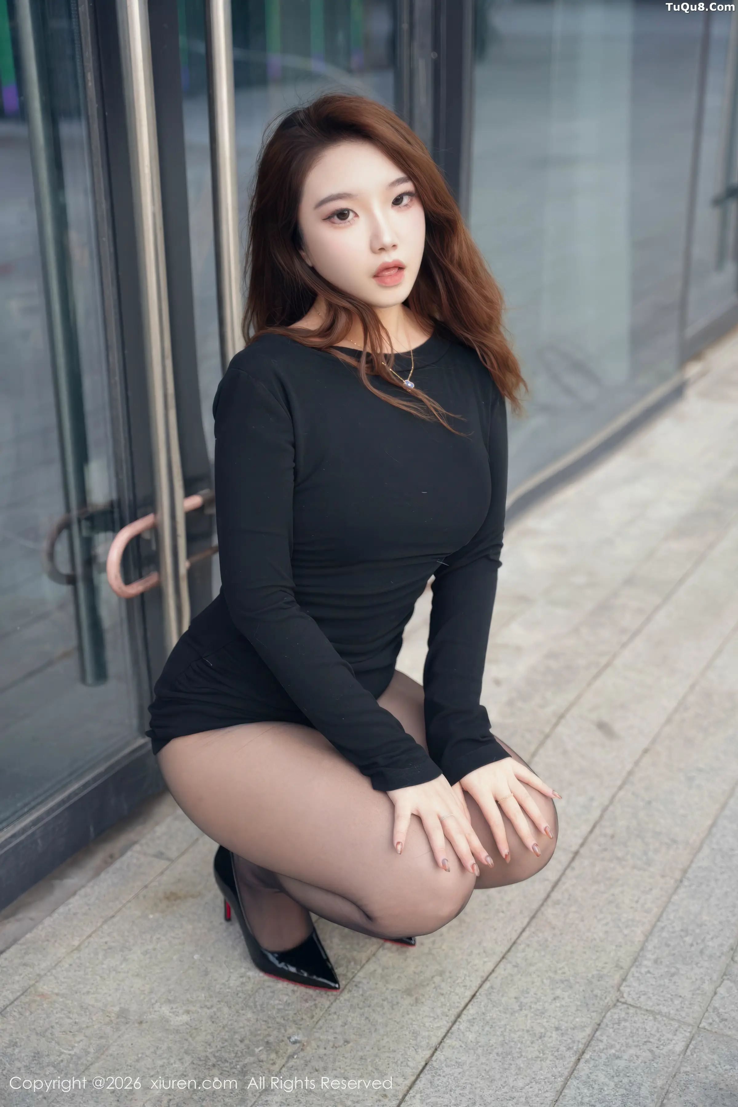   [XiuRen]高清写真图 2026.01.20 No.11250 小依依MM 凹凸身材第13张图片