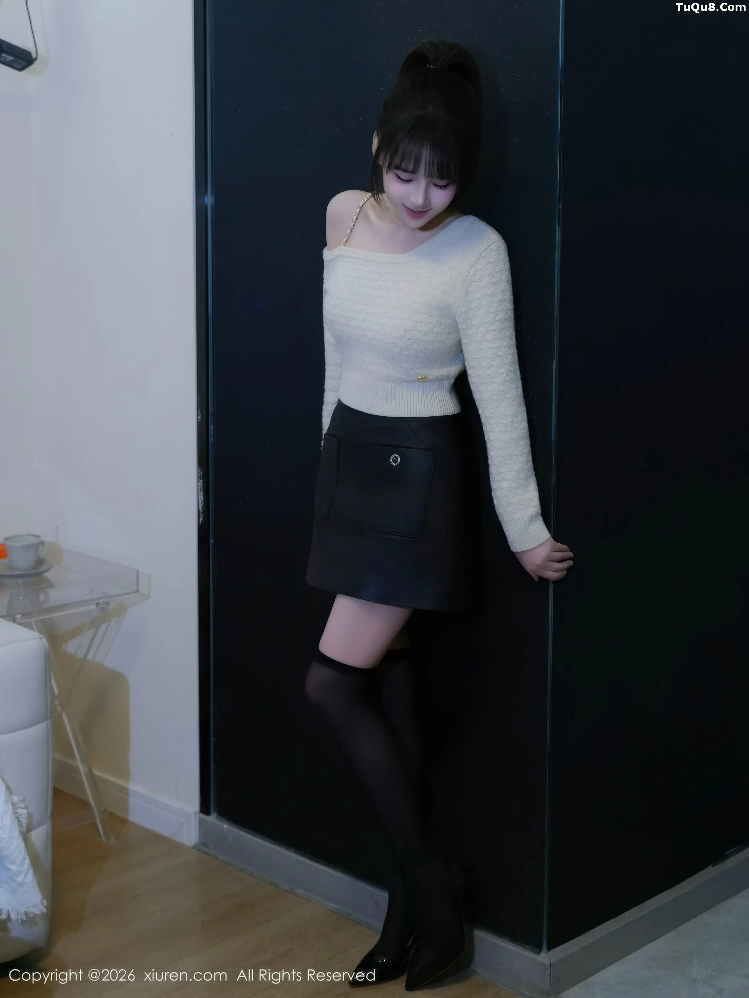   [XiuRen]高清写真图 2026.01.21 No.11254 沈蜜儿 性感白T第4张图片