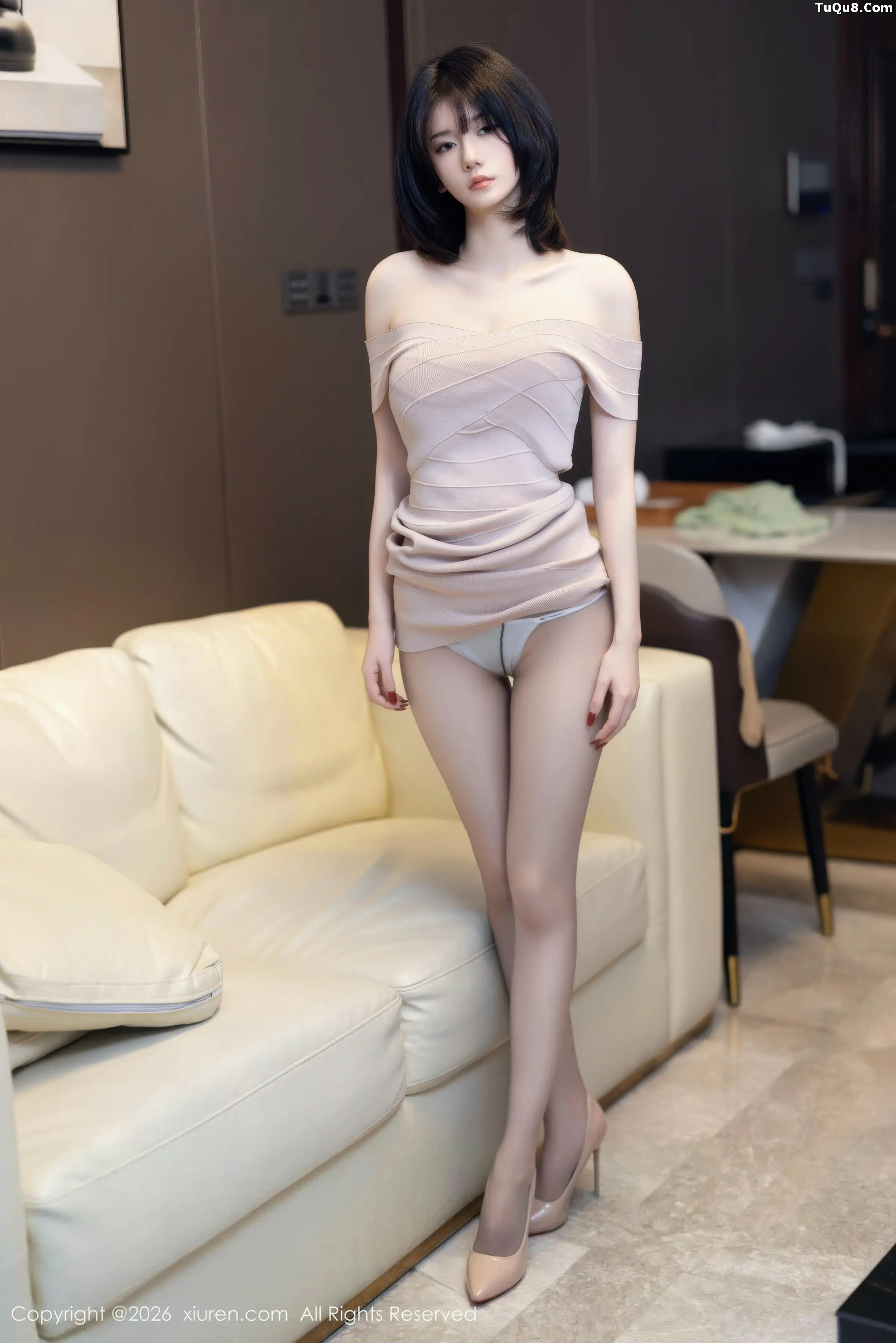   [XiuRen]高清写真图 2026.01.16 No.11244 凌七七 超薄黑丝第11张图片