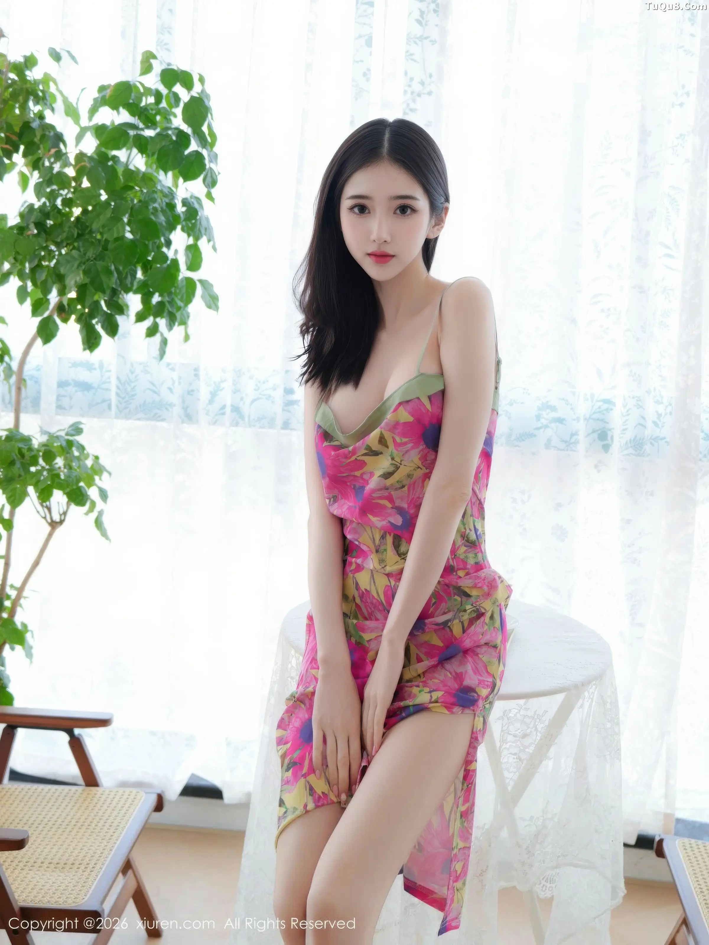   [XiuRen]高清写真图 2026.01.16 No.11240 白小蝶 连衣短裙第5张图片