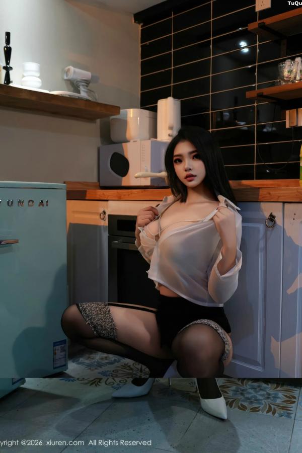    [XiuRen]高清写真图 2026.01.20 No.11251 冬安 性感白衬衫第30张图片