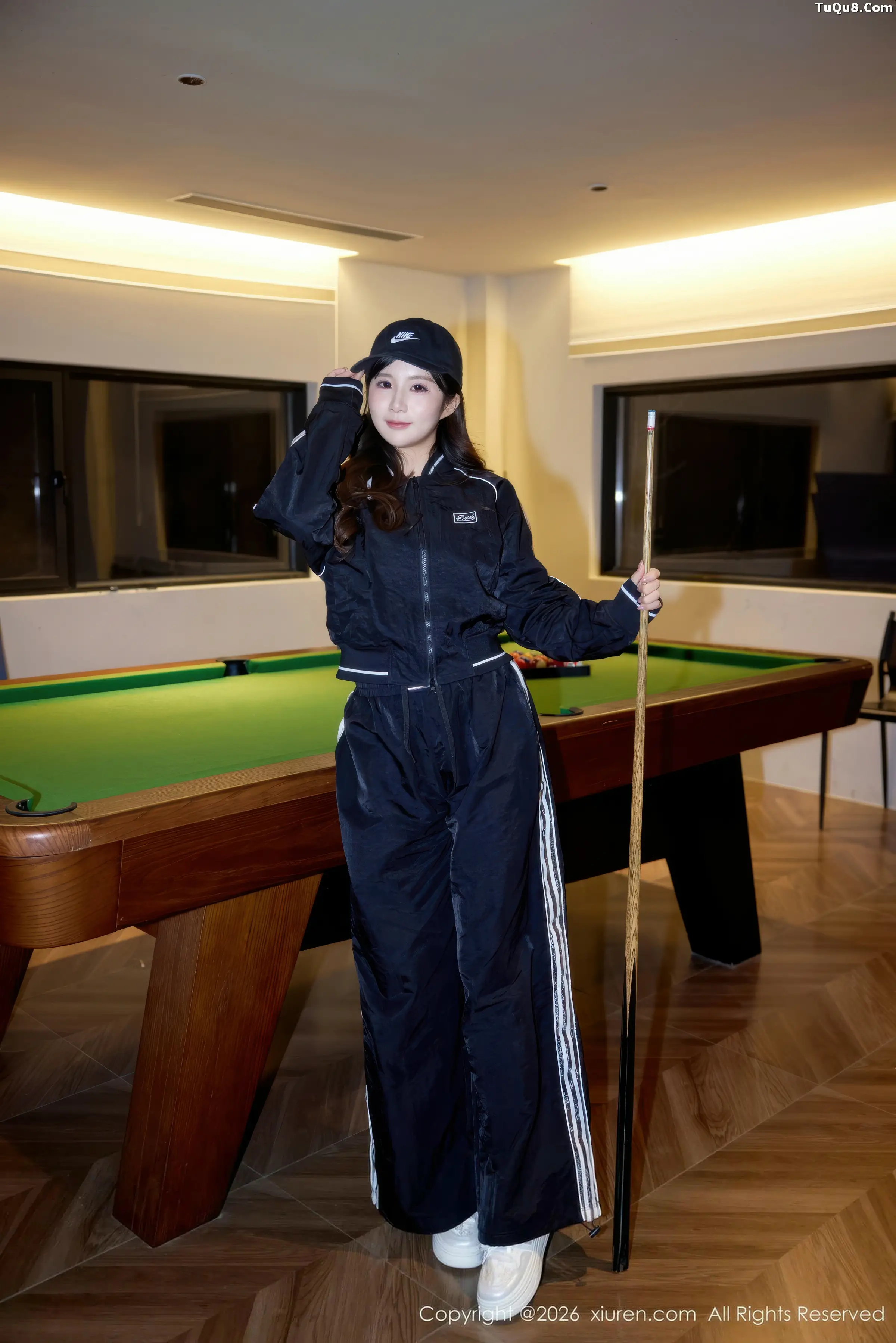   [XiuRen]高清写真图 2026.01.16 No.11242 小肉肉咪 黑色运动内衣第4张图片