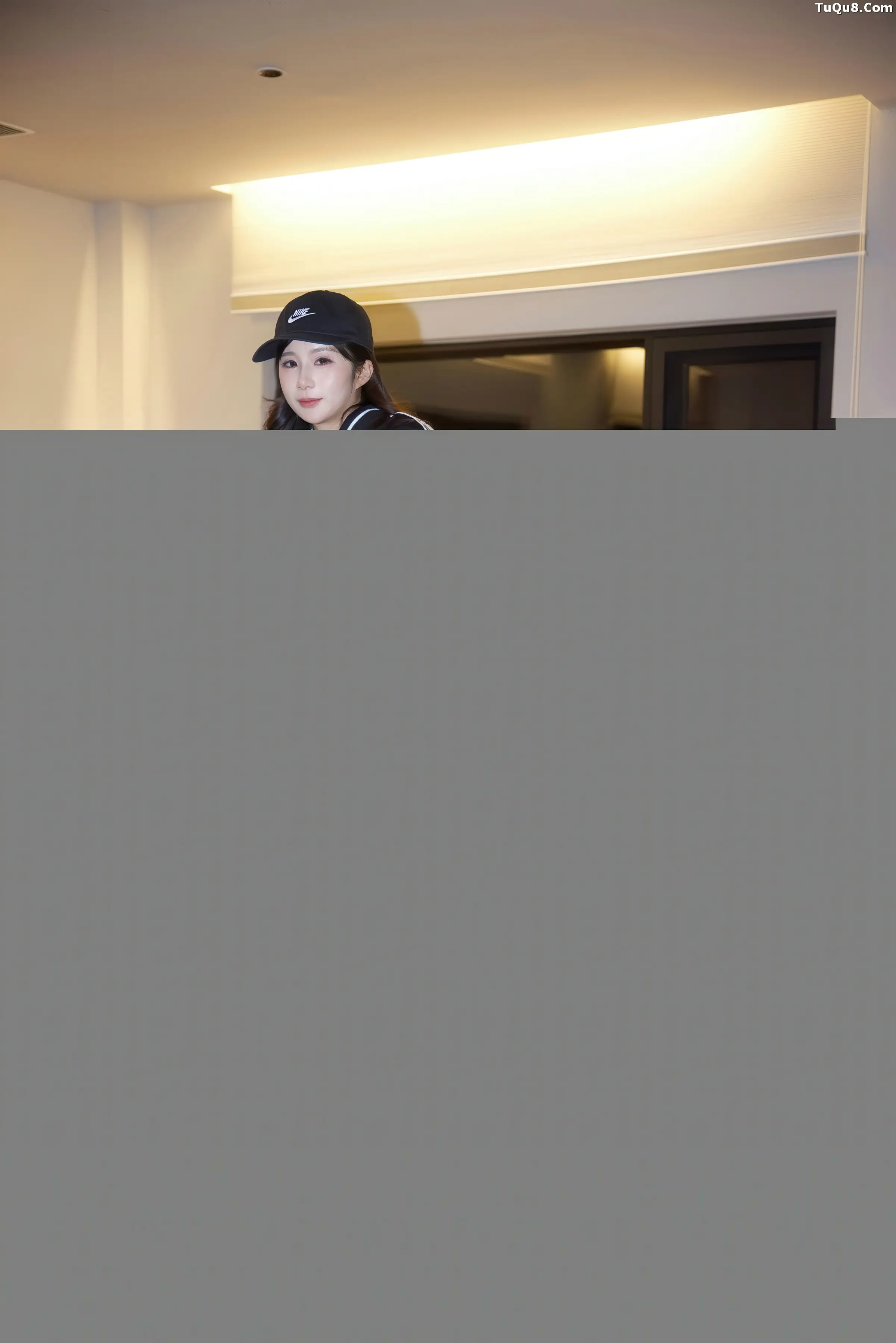   [XiuRen]高清写真图 2026.01.16 No.11242 小肉肉咪 黑色运动内衣第6张图片