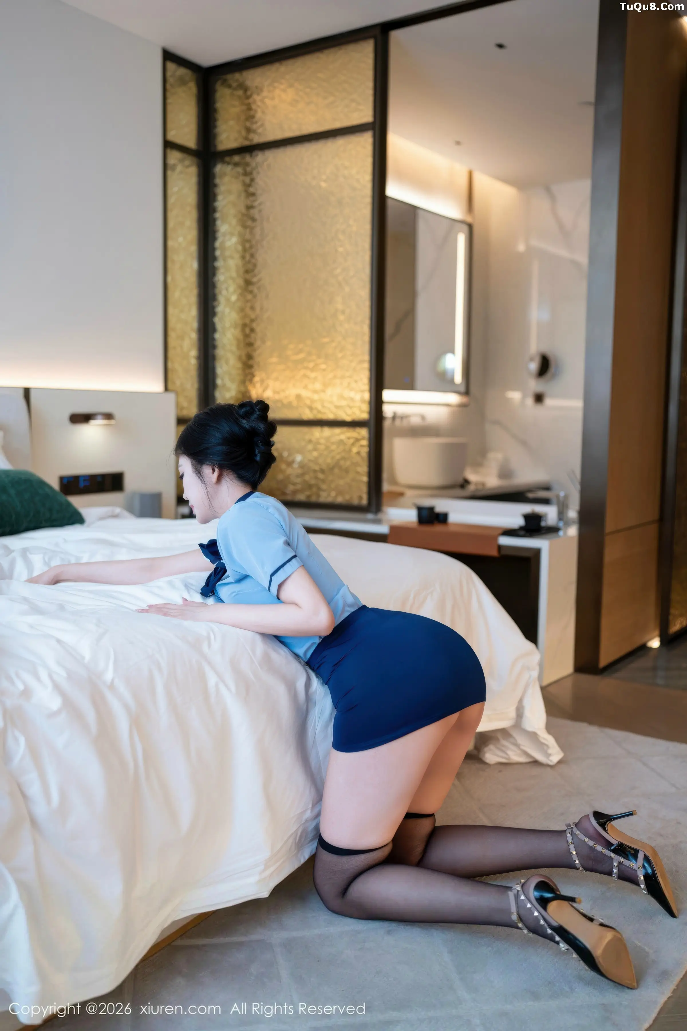   [XiuRen]高清写真图 2026.01.22 No.11259 诺诺子 性感OL第12张图片