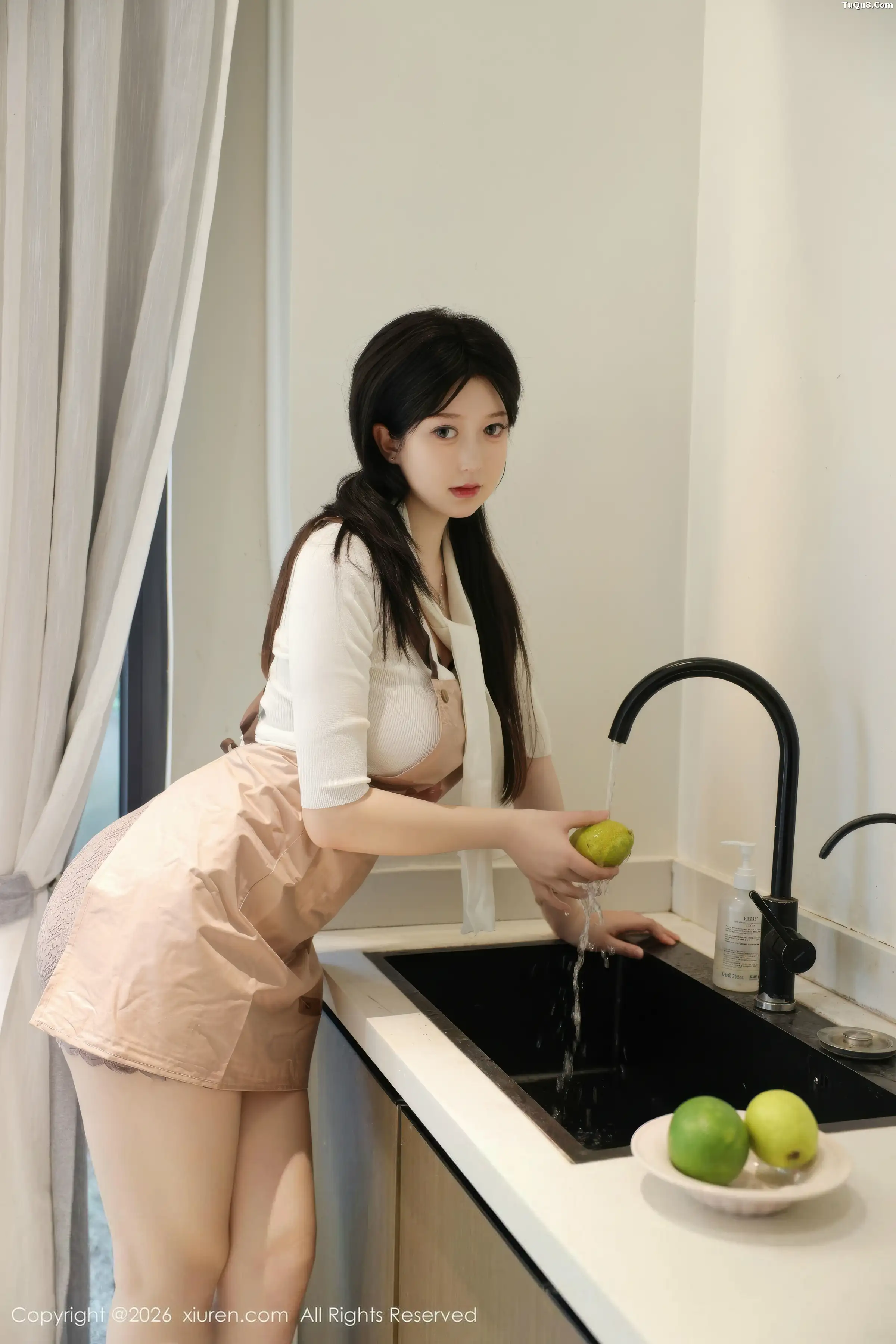   [XiuRen]高清写真图 2026.01.08 No.11207 奶思兔 黑色情趣内衣第20张图片