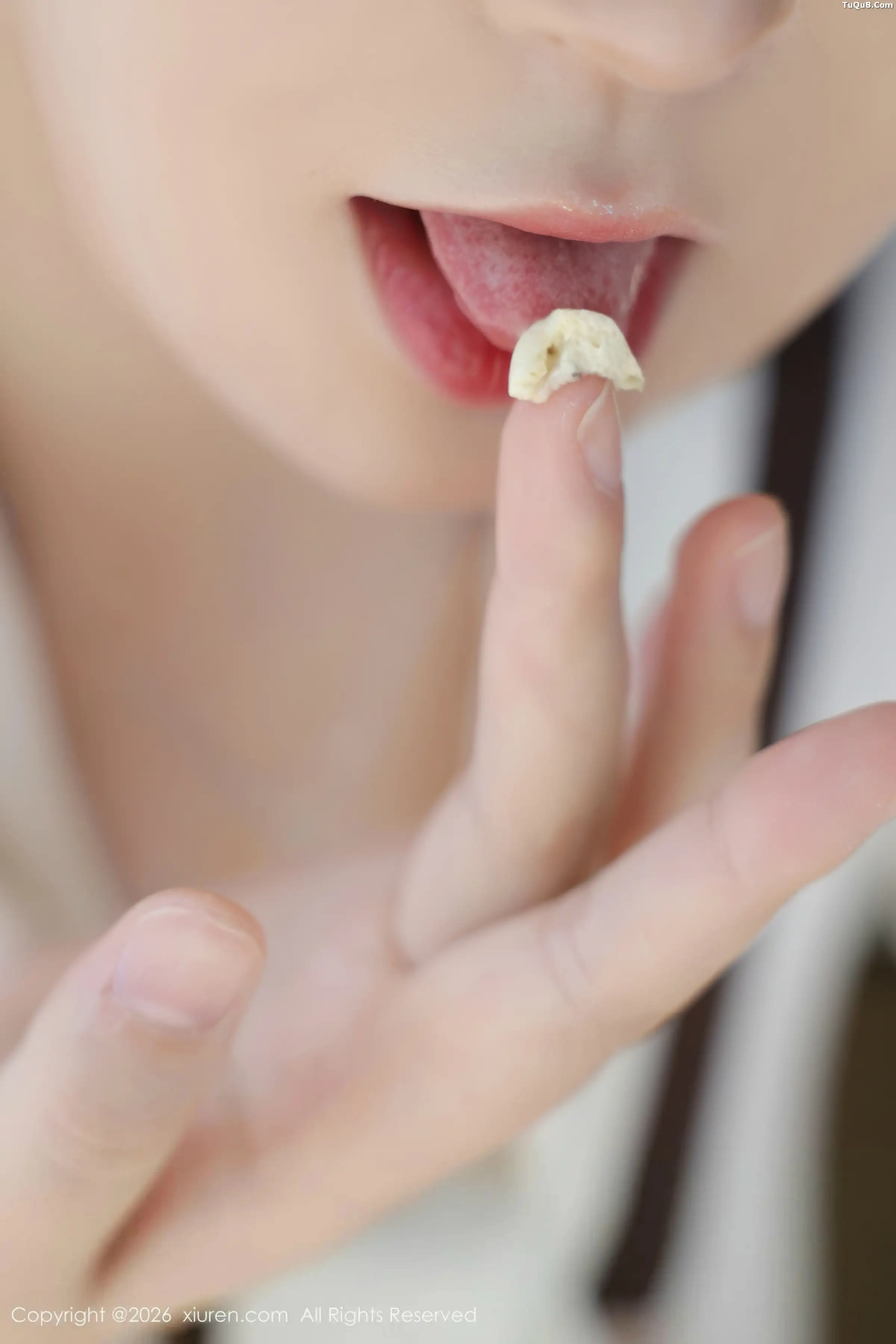   [XiuRen]高清写真图 2026.01.08 No.11207 奶思兔 黑色情趣内衣第40张图片