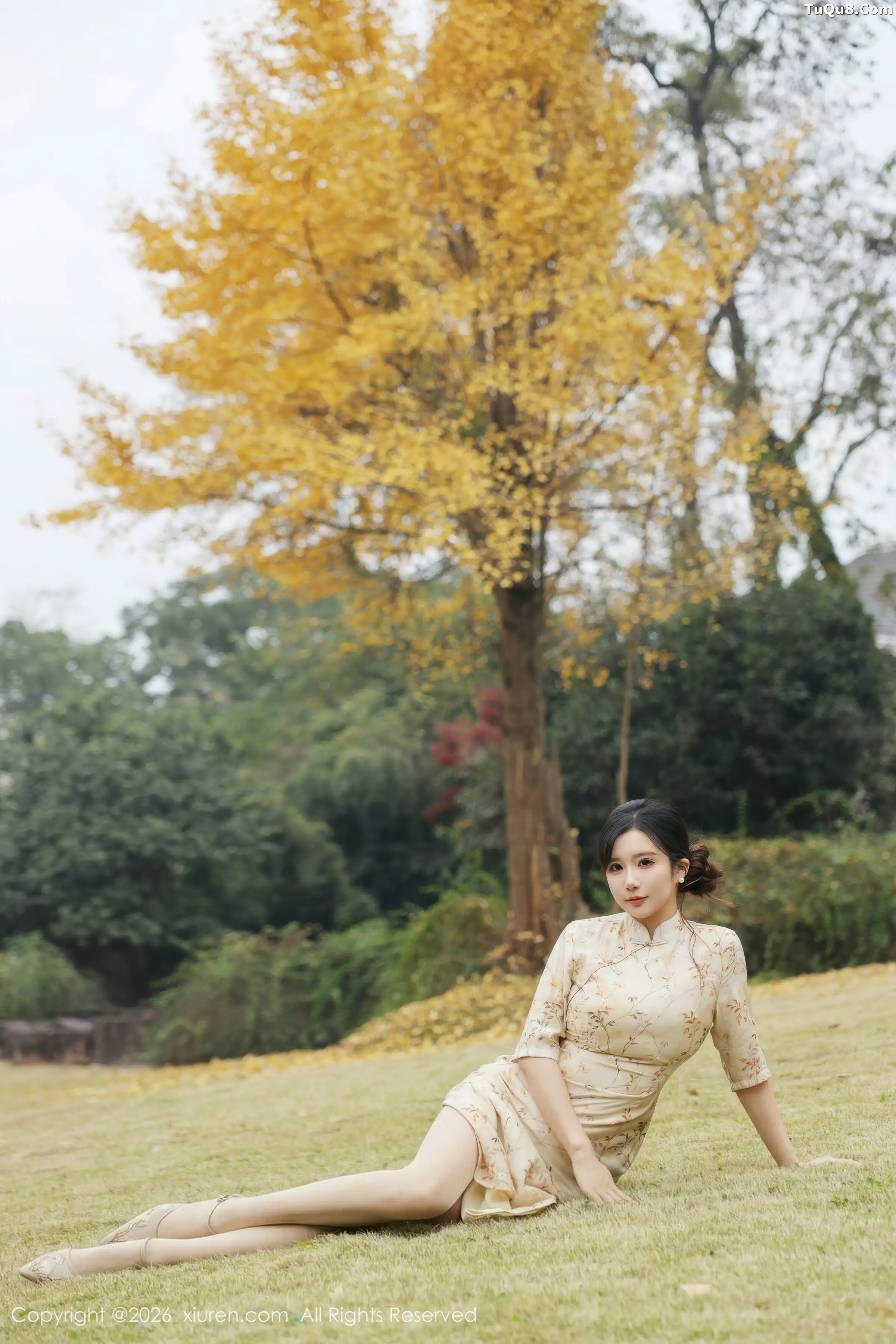   [XiuRen]高清写真图 2026.01.09 No.11214 小肉肉咪 黄色蕾丝内衣第6张图片