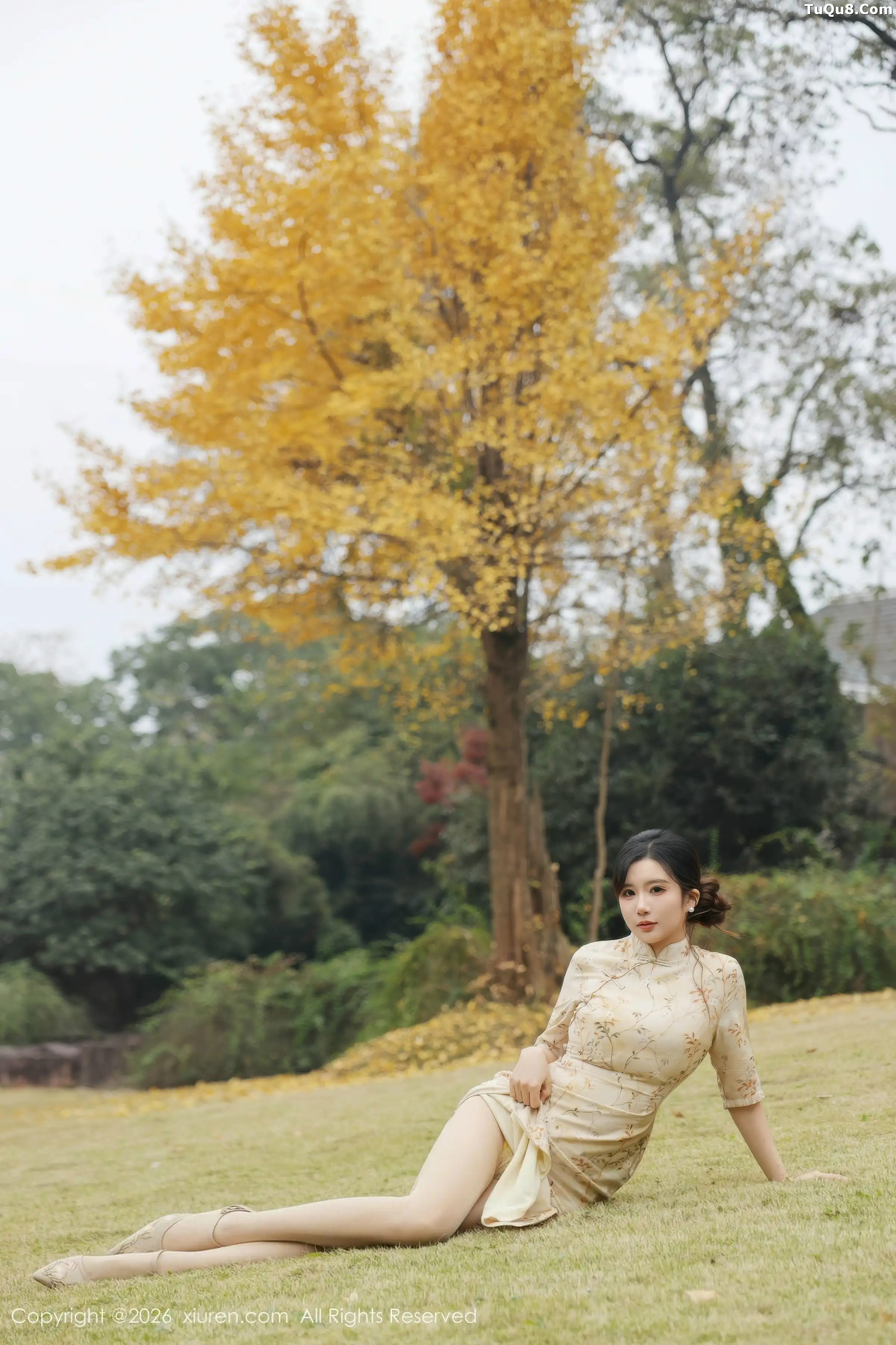   [XiuRen]高清写真图 2026.01.09 No.11214 小肉肉咪 黄色蕾丝内衣第7张图片