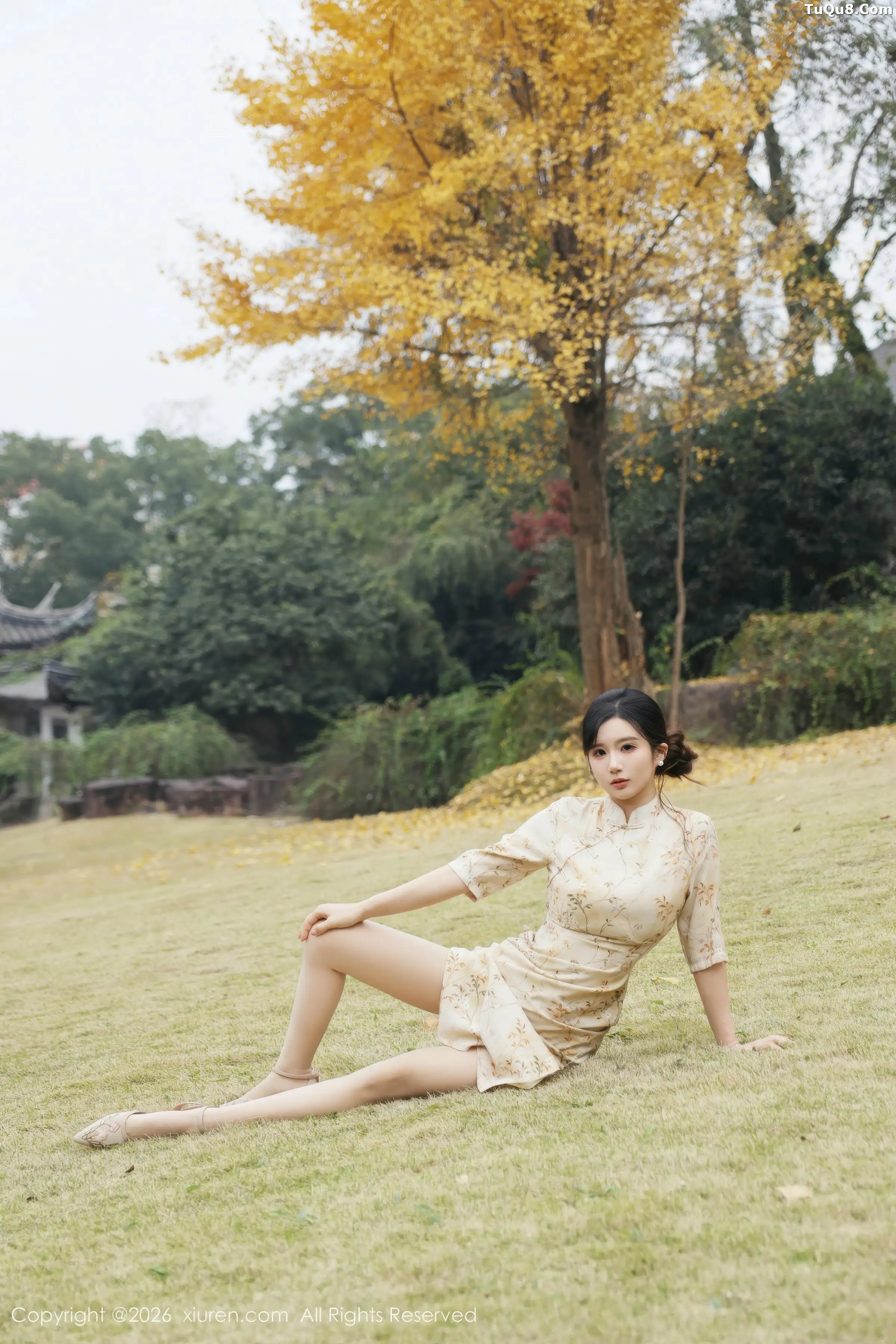   [XiuRen]高清写真图 2026.01.09 No.11214 小肉肉咪 黄色蕾丝内衣第8张图片