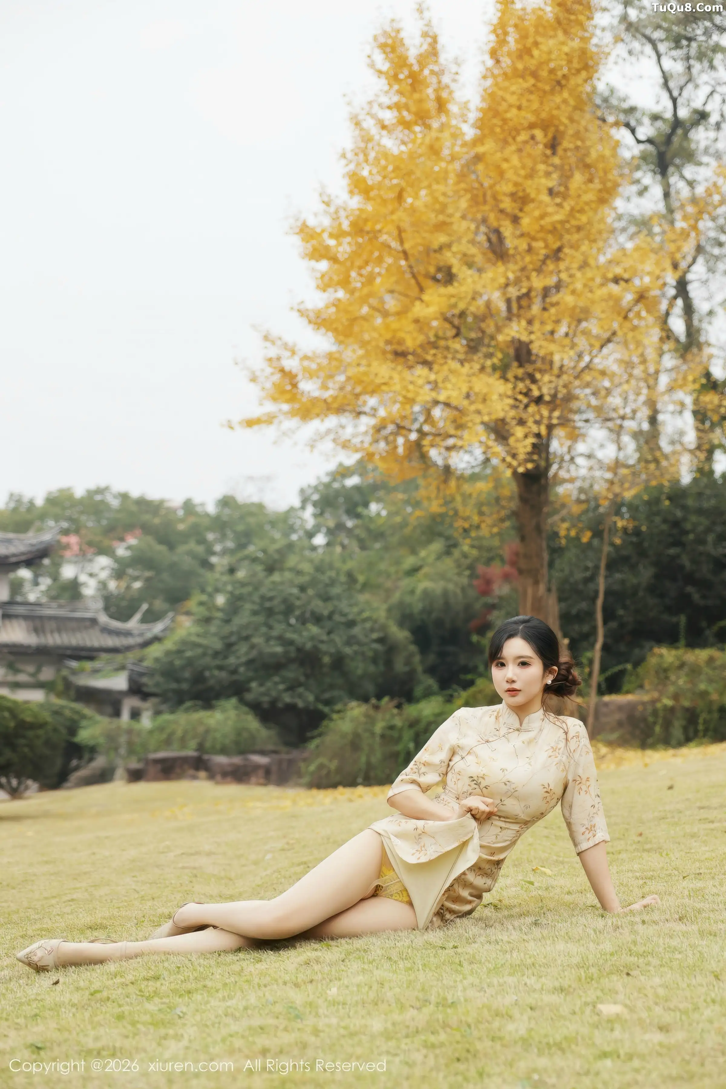   [XiuRen]高清写真图 2026.01.09 No.11214 小肉肉咪 黄色蕾丝内衣第9张图片