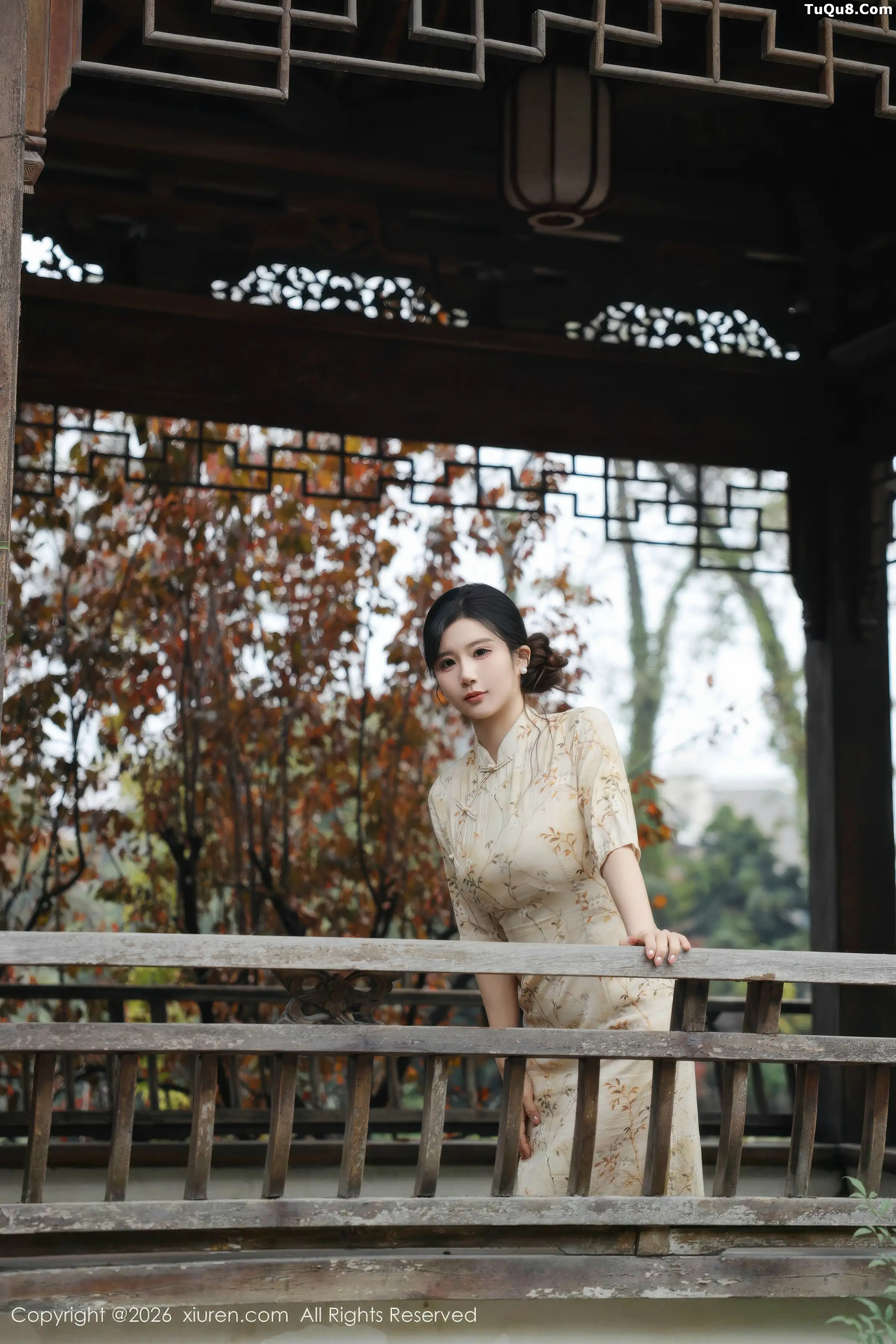   [XiuRen]高清写真图 2026.01.09 No.11214 小肉肉咪 黄色蕾丝内衣第14张图片