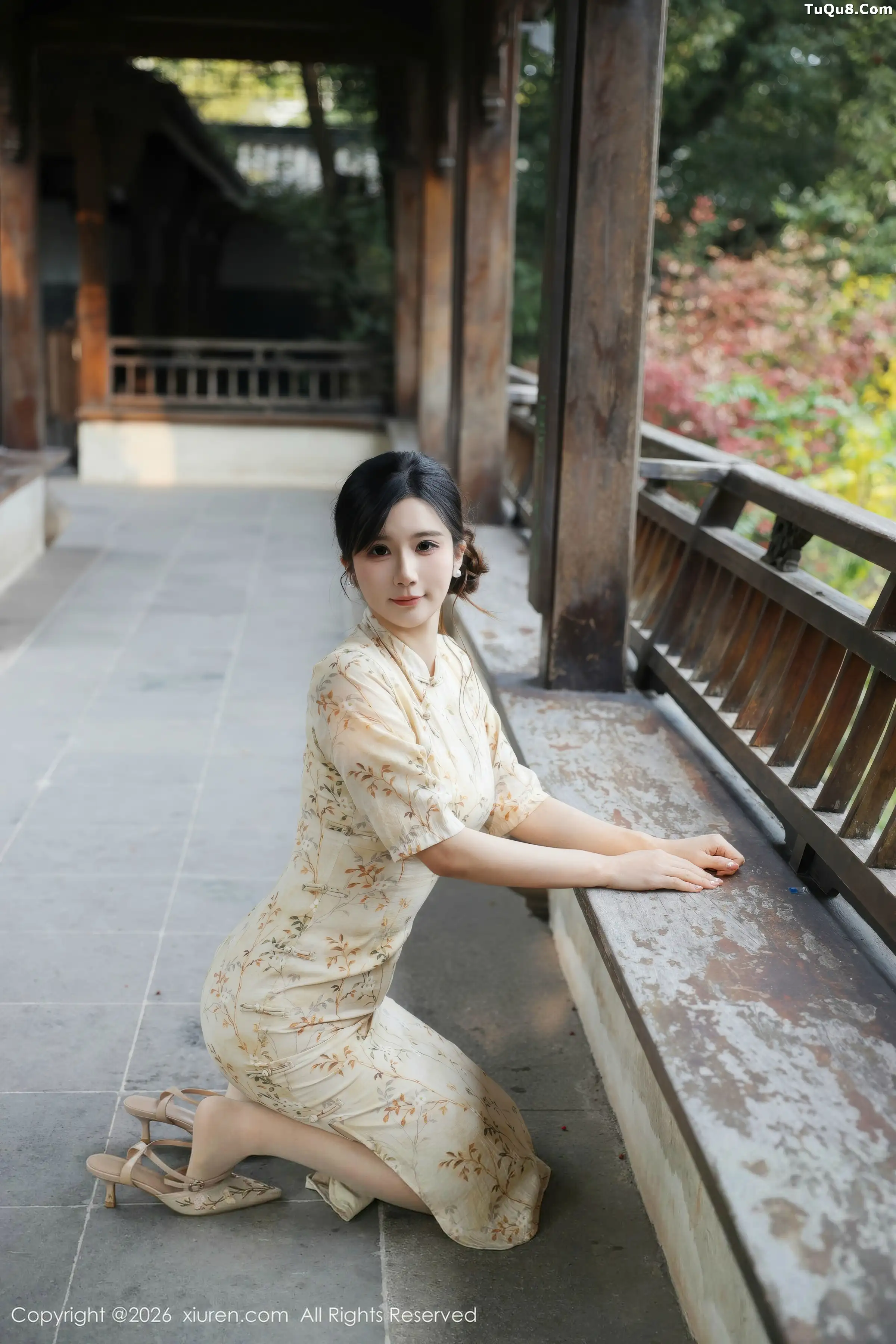   [XiuRen]高清写真图 2026.01.09 No.11214 小肉肉咪 黄色蕾丝内衣第26张图片