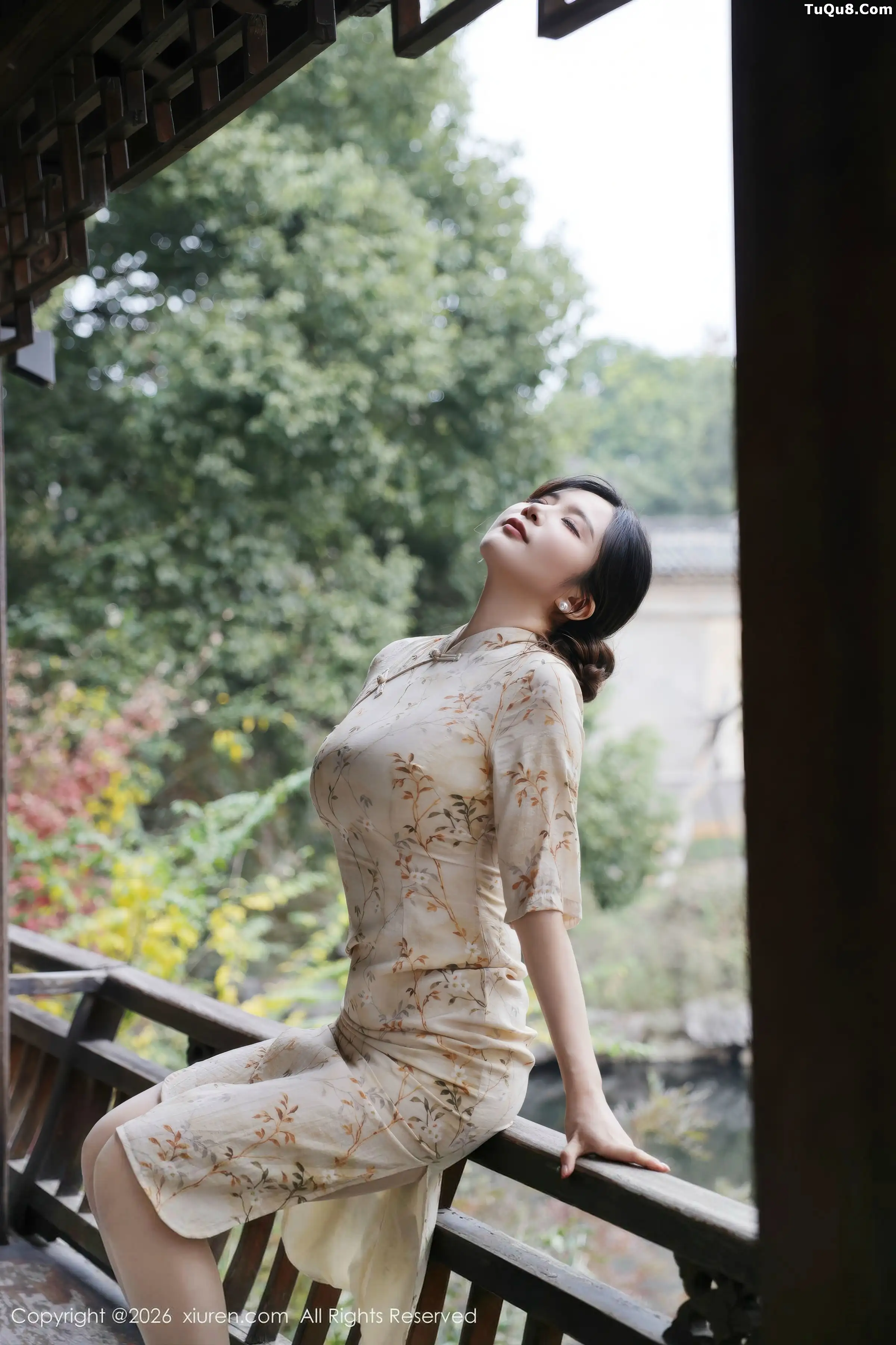   [XiuRen]高清写真图 2026.01.09 No.11214 小肉肉咪 黄色蕾丝内衣第29张图片