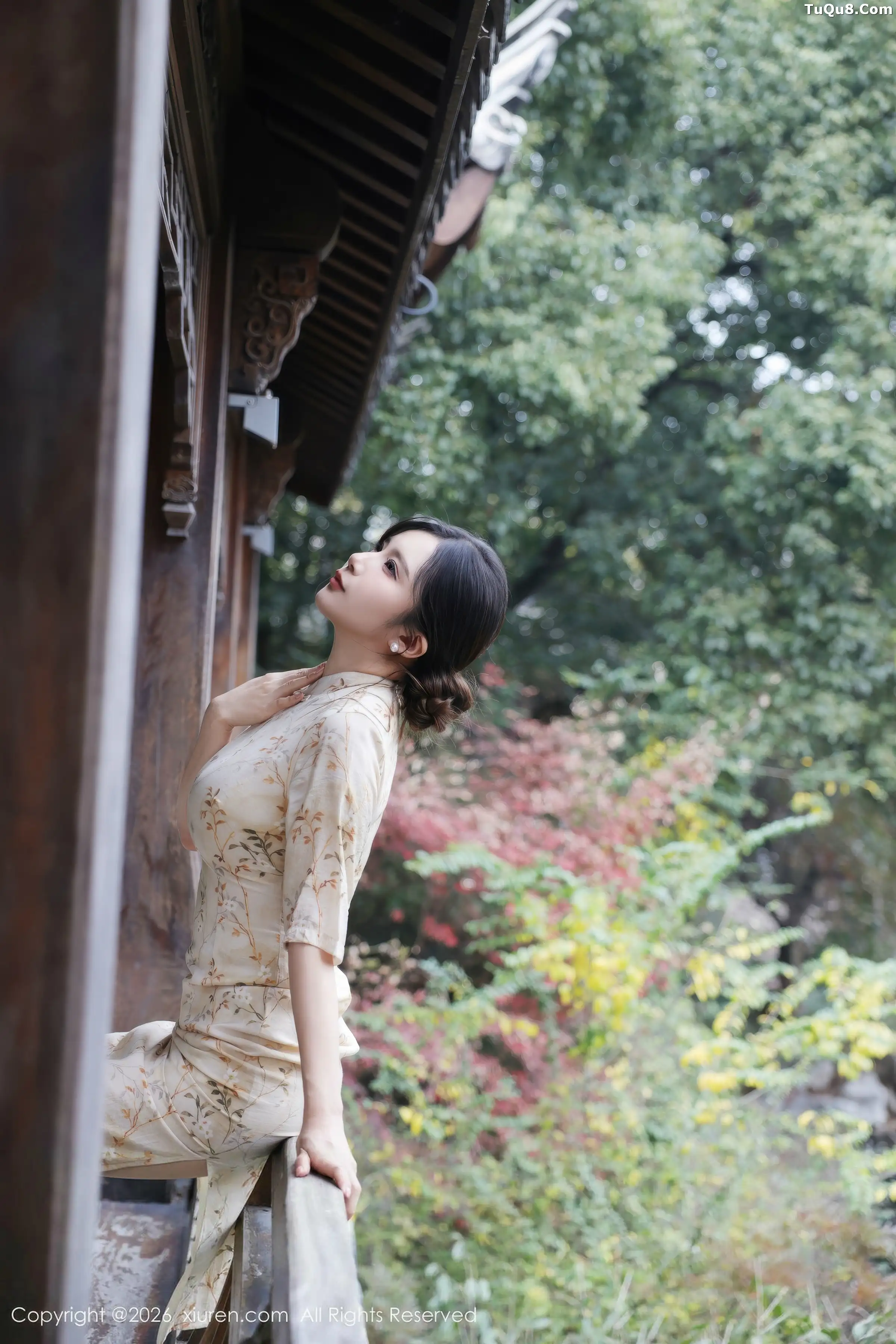   [XiuRen]高清写真图 2026.01.09 No.11214 小肉肉咪 黄色蕾丝内衣第30张图片