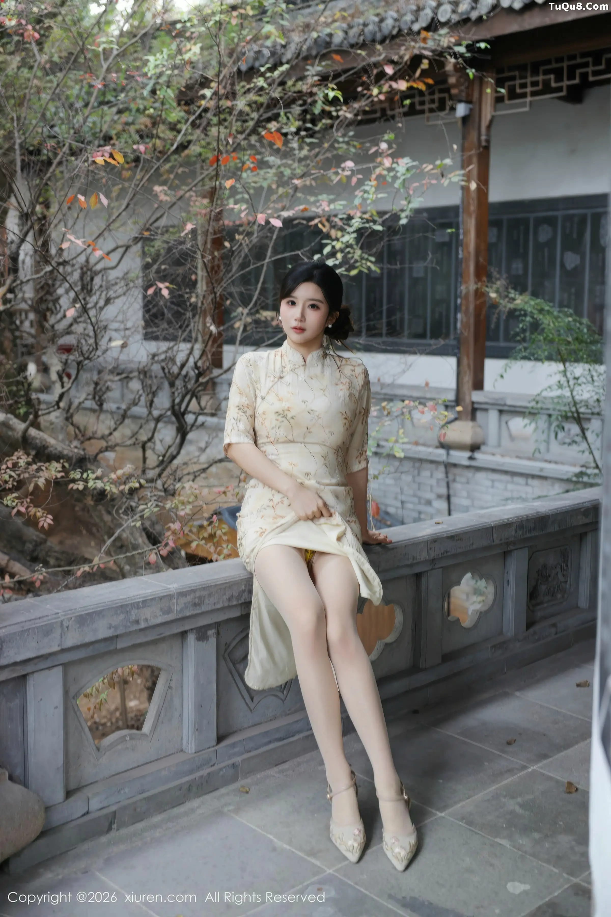   [XiuRen]高清写真图 2026.01.09 No.11214 小肉肉咪 黄色蕾丝内衣第31张图片