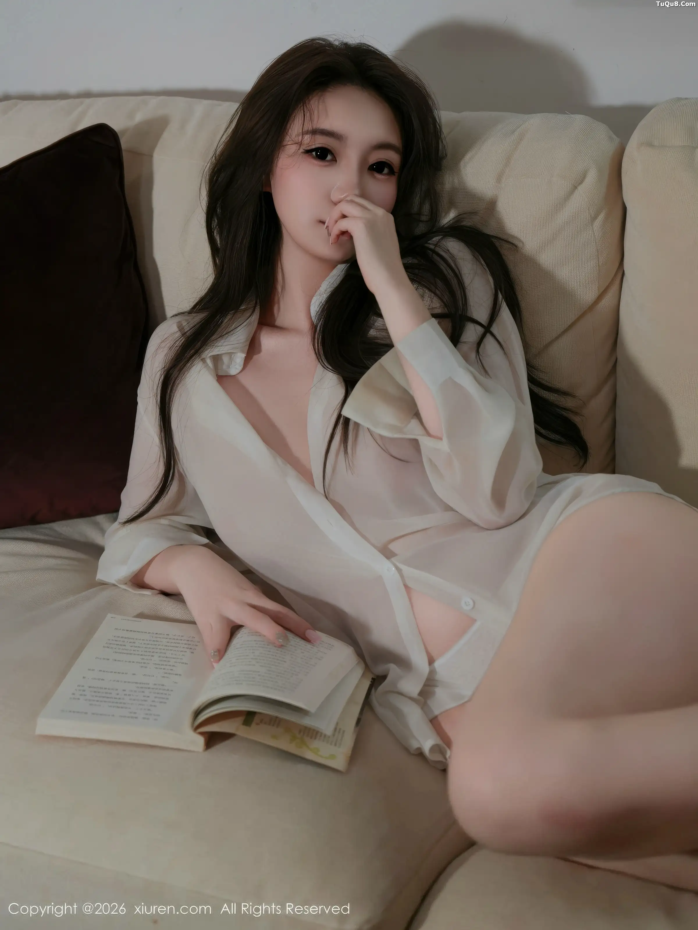   [XiuRen]高清写真图 2026.01.08 No.11208 Laurel_Zoe 薄透衬衫第18张图片