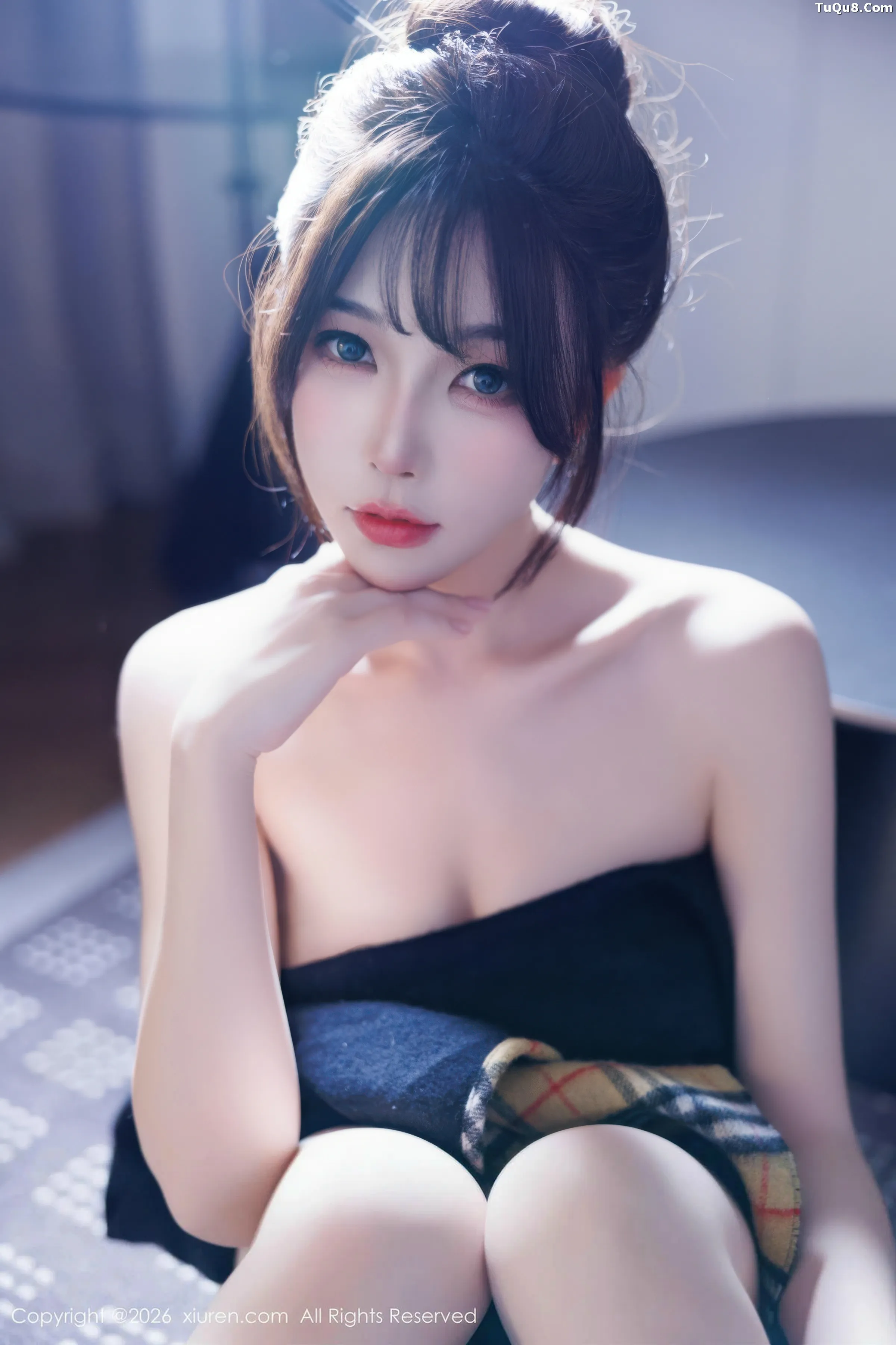   [XiuRen]高清写真图 2026.01.27 No.11281 莉芝荔枝 黑色西服第76张图片