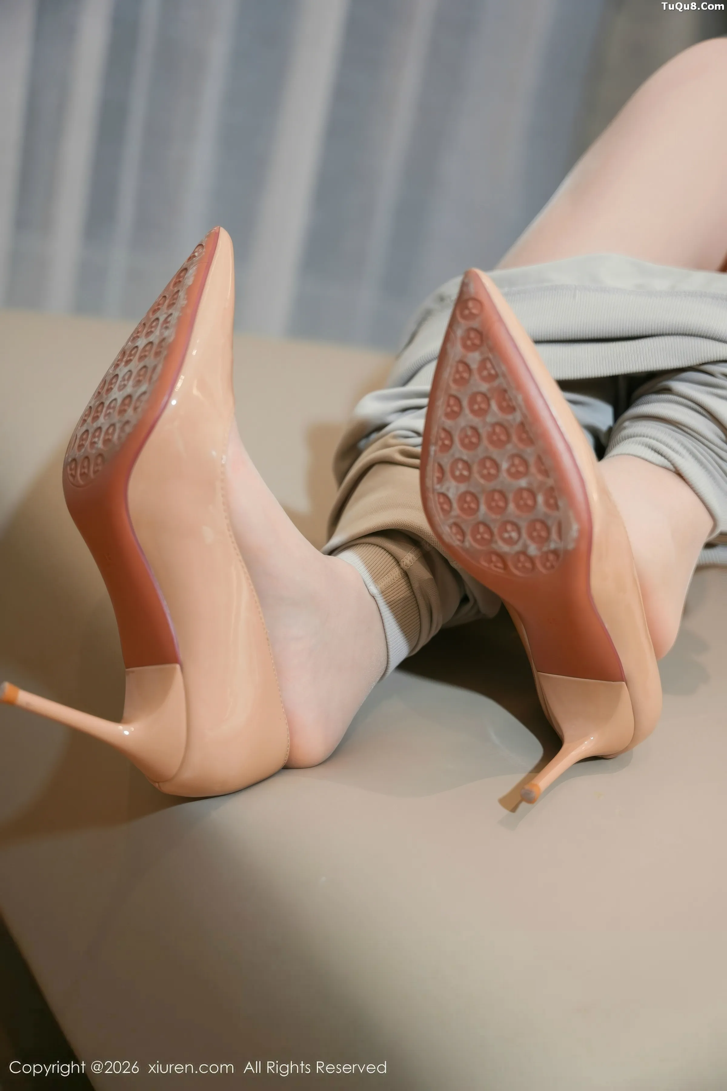   [XiuRen]高清写真图 2026.01.29 No.11289 小依依MM 紧身瑜伽裤第39张图片