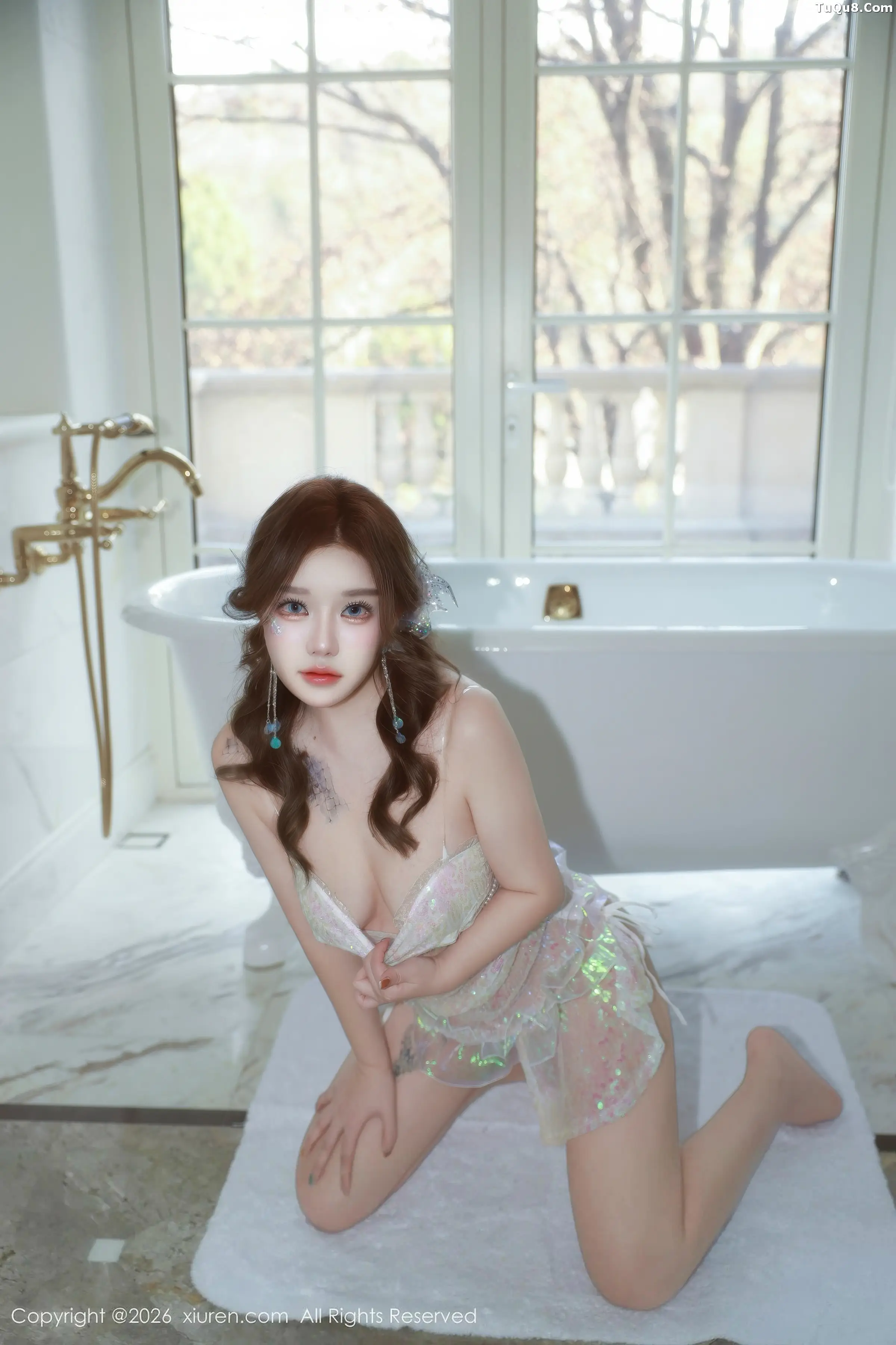   [XiuRen]高清写真图 2026.01.30 No.11298 小薯条nienie 性感情趣服饰第26张图片