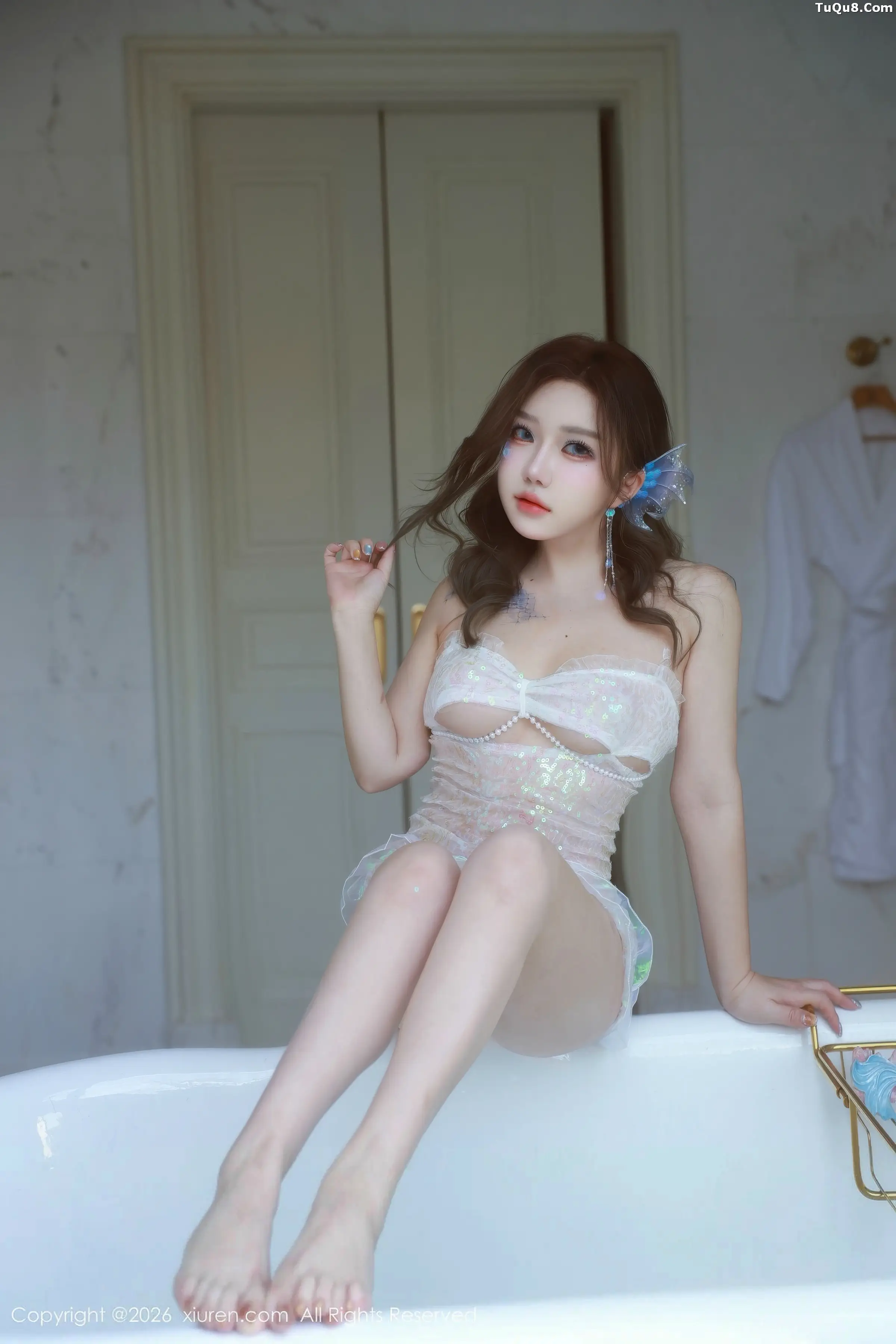   [XiuRen]高清写真图 2026.01.30 No.11298 小薯条nienie 性感情趣服饰第40张图片