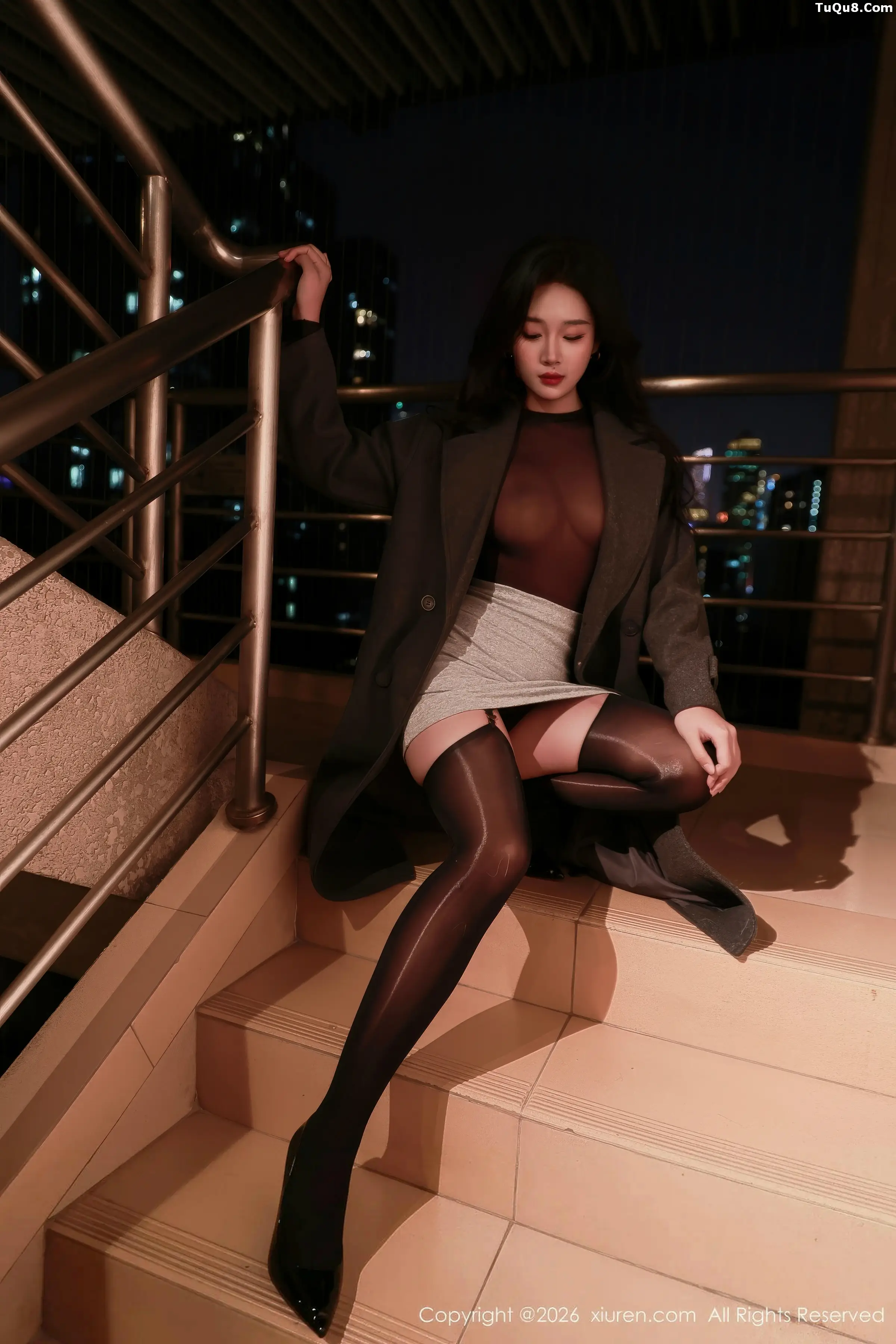   [XiuRen]高清写真图 2026.01.30 No.11296 南乔 连体黑丝第4张图片