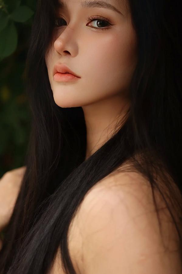  娜比 - 火辣性感冷艳女神毛绒外套热裤时尚写真 [181P]第24张图片