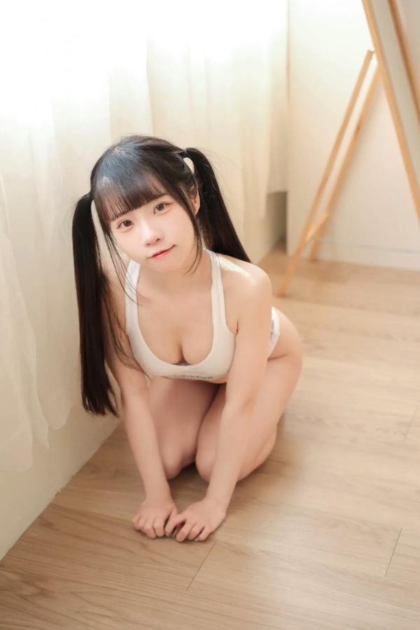   可可小白兔 - 小猫娘想被主人疼爱 家居内衣清纯私房照 [62P]第9张图片