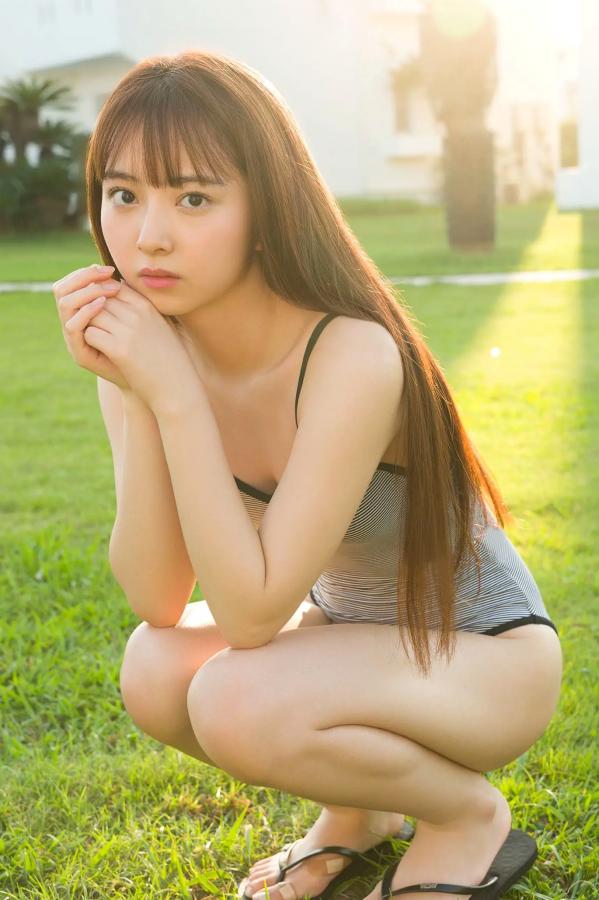   塚田百々日系清纯比基尼写真：阳光草坪与私房治愈美少女[35P]第30张图片